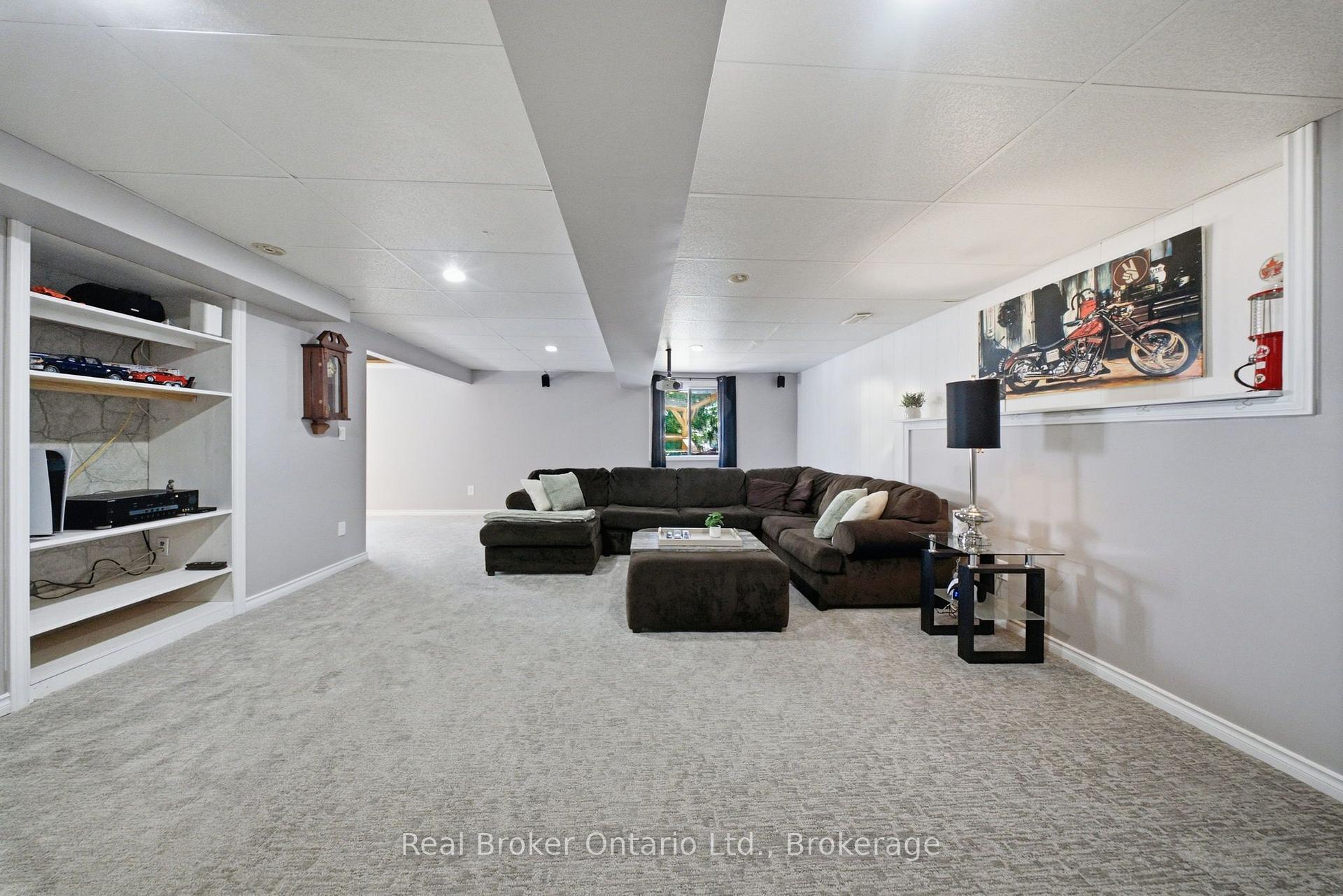 Photo 24 of 11 Dundas Street W, Brant, Paris — HOMEH