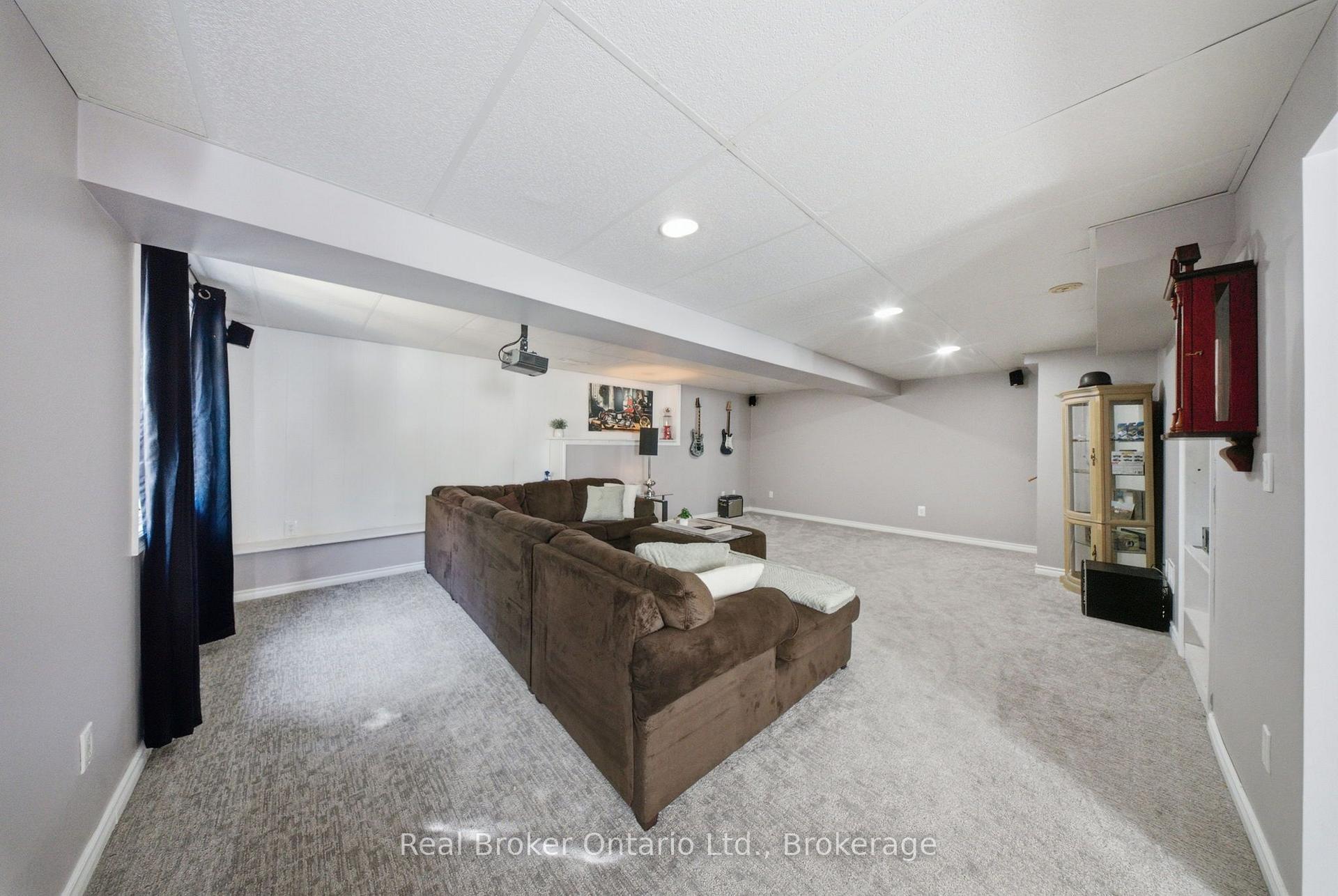 Photo 27 of 11 Dundas Street W, Brant, Paris — HOMEH