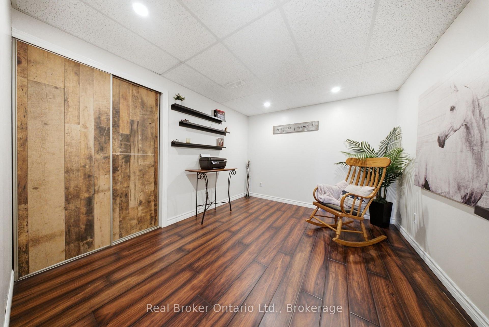Photo 28 of 11 Dundas Street W, Brant, Paris — HOMEH