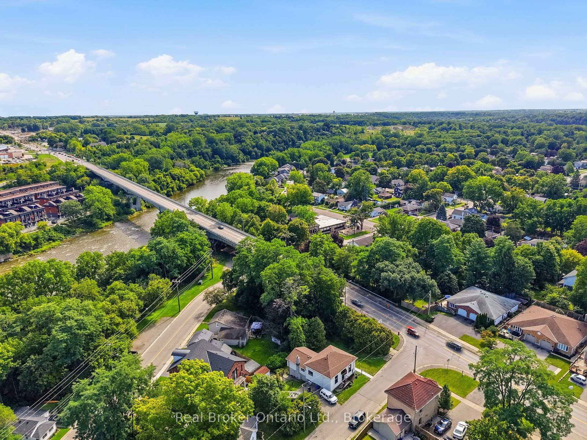 Photo 45 of 11 Dundas Street W, Brant, Paris — HOMEH