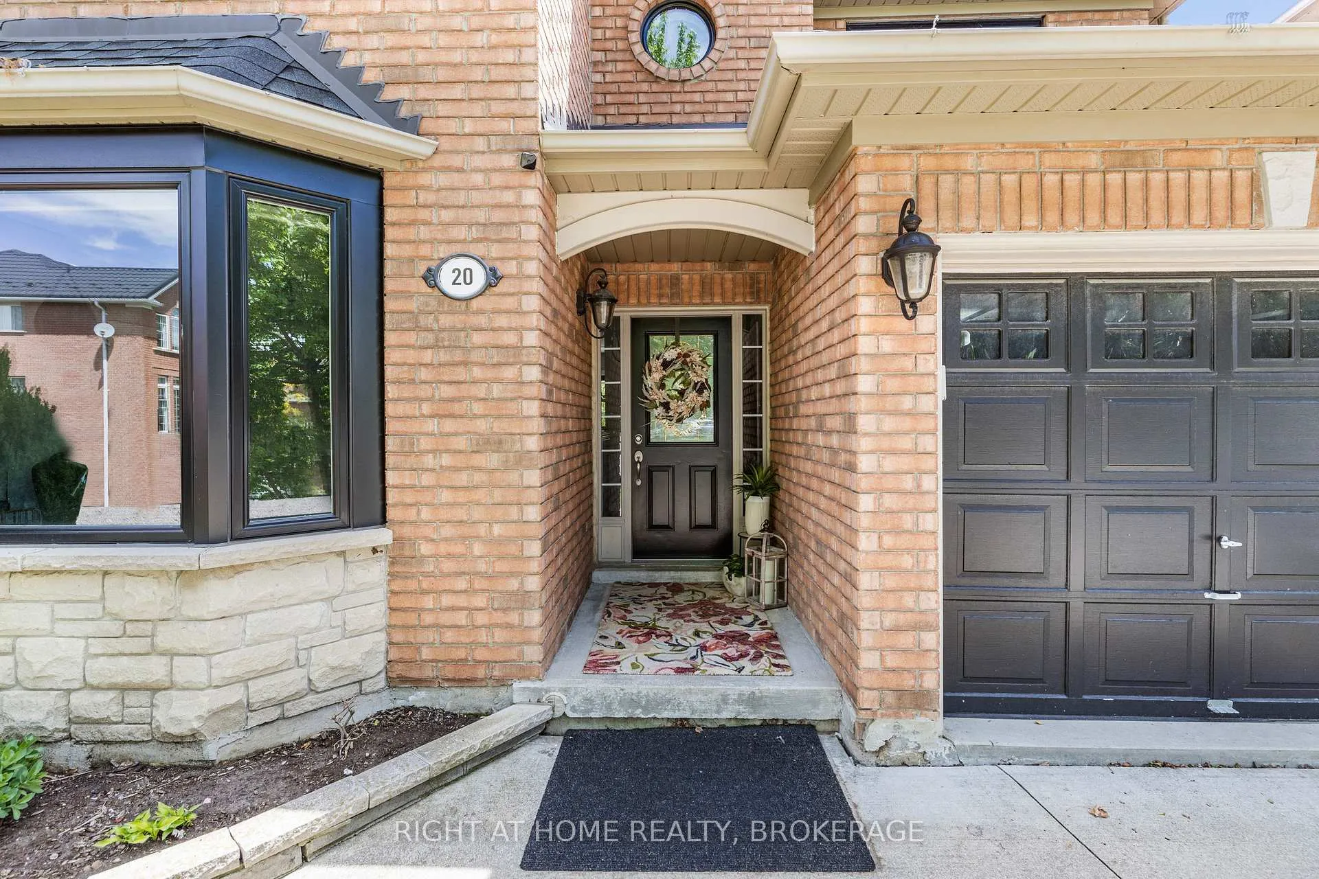 Photo 6 of 20 Brambirch Crescent, Brampton, Northwest Sandalwood Parkway — HOMEH