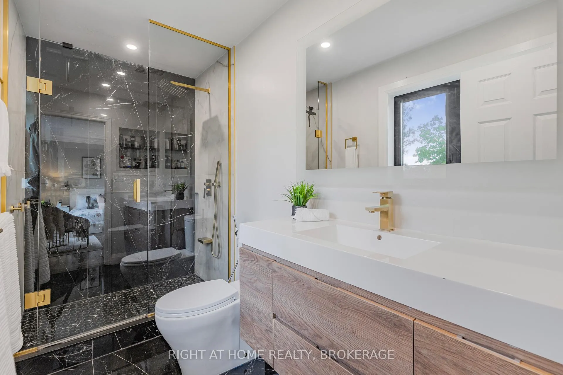 Photo 20 of 20 Brambirch Crescent, Brampton, Northwest Sandalwood Parkway — HOMEH
