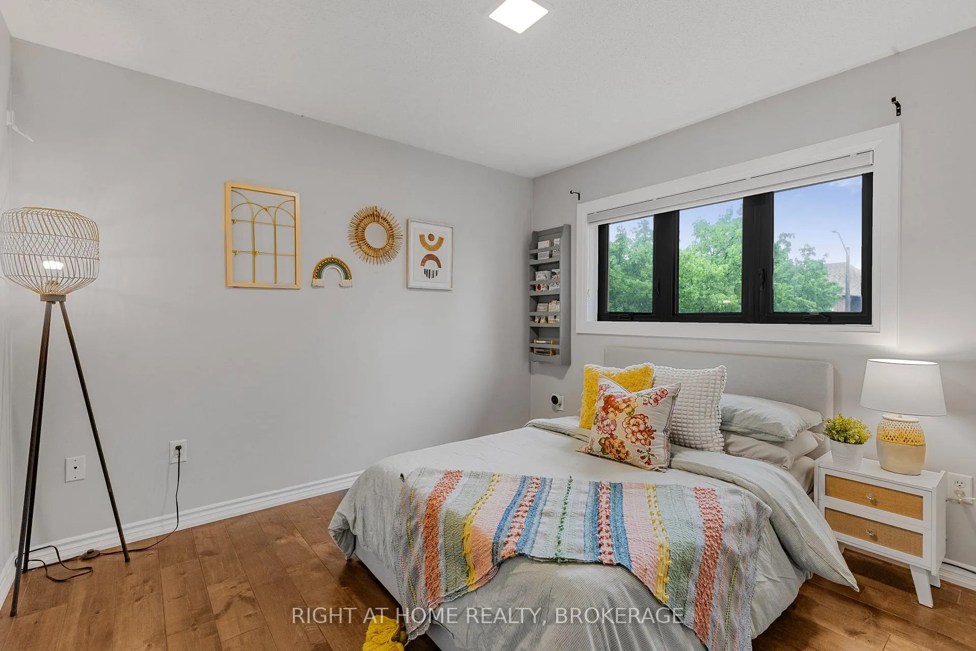 Photo 23 of 20 Brambirch Crescent, Brampton, Northwest Sandalwood Parkway — HOMEH