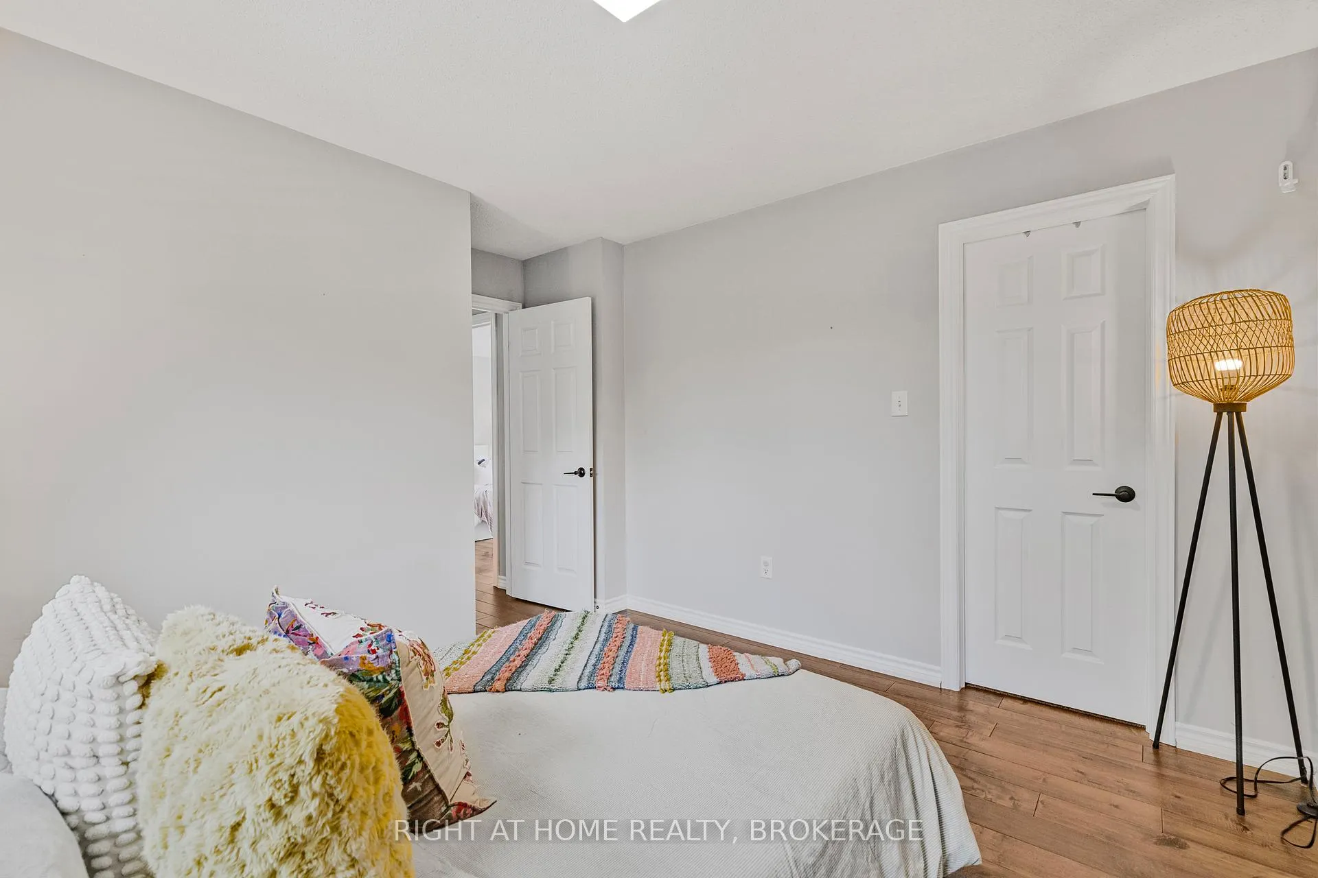 Photo 24 of 20 Brambirch Crescent, Brampton, Northwest Sandalwood Parkway — HOMEH