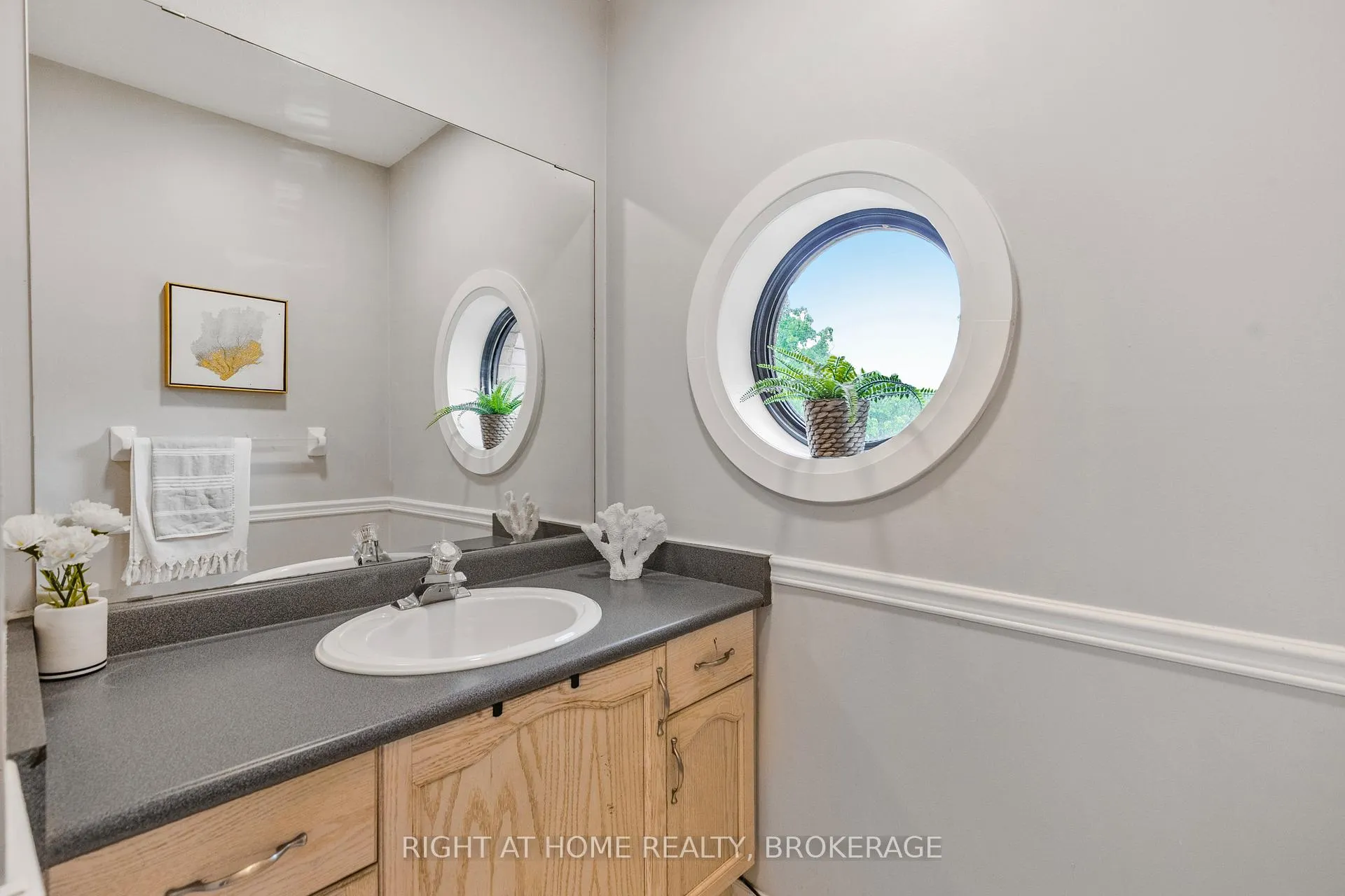 Photo 25 of 20 Brambirch Crescent, Brampton, Northwest Sandalwood Parkway — HOMEH