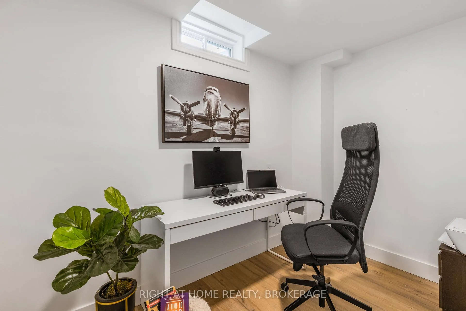 Photo 29 of 20 Brambirch Crescent, Brampton, Northwest Sandalwood Parkway — HOMEH