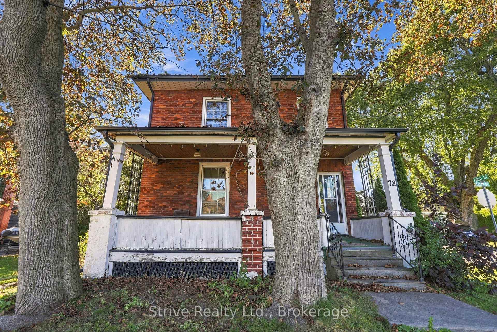 Photo 2 of 72 Elgin Street, Clarington, Bowmanville — HOMEH