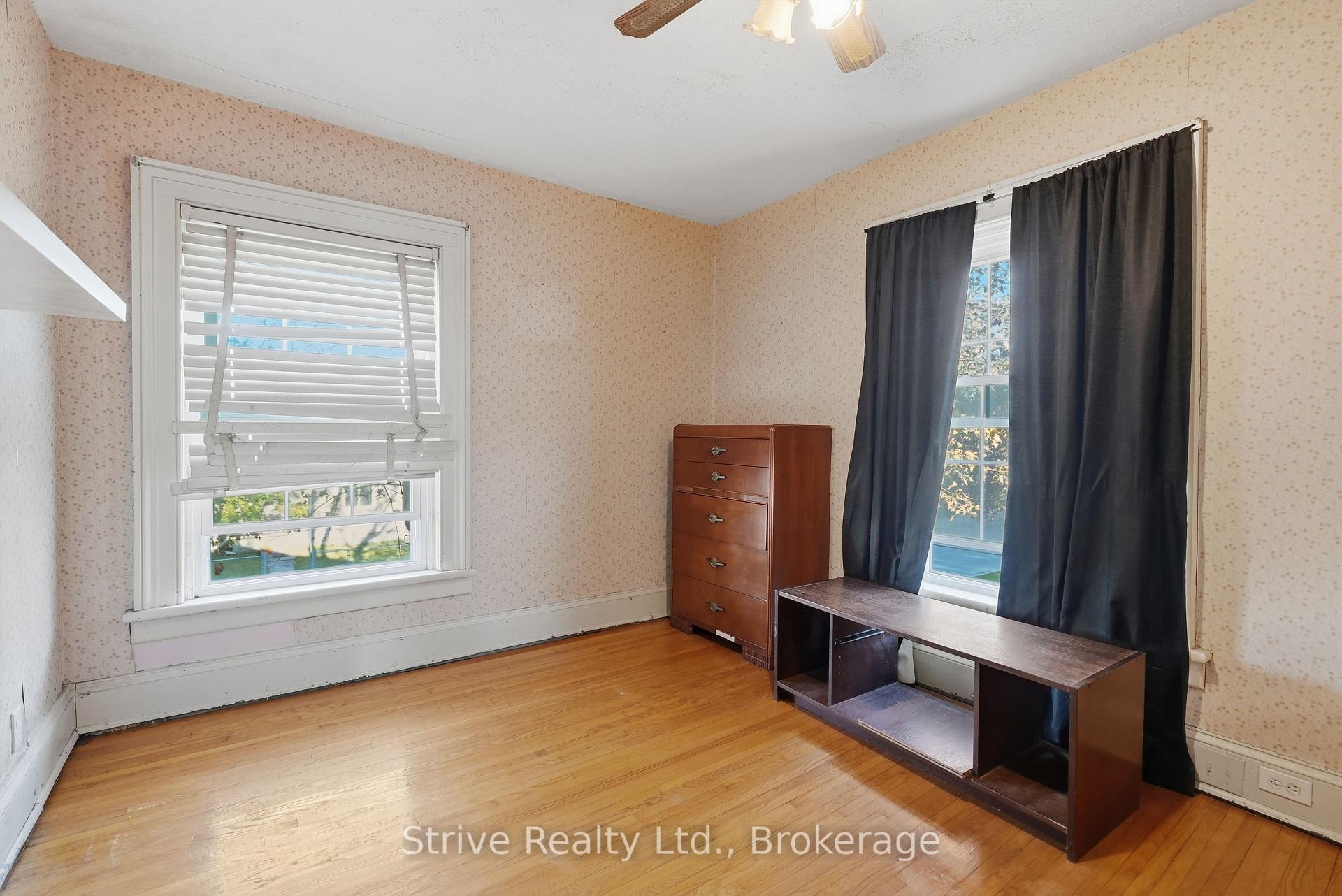 Photo 24 of 72 Elgin Street, Clarington, Bowmanville — HOMEH