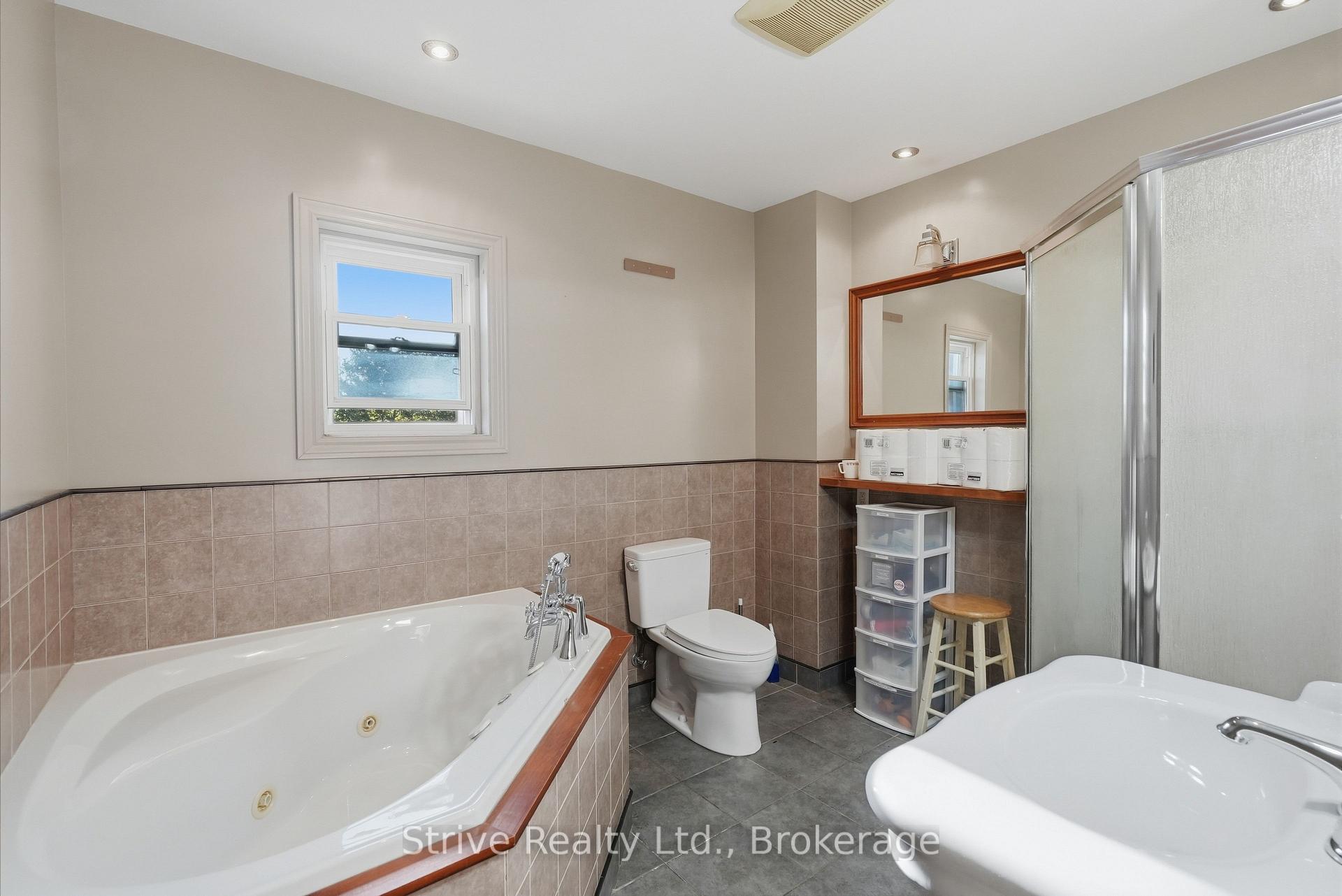 Photo 30 of 72 Elgin Street, Clarington, Bowmanville — HOMEH