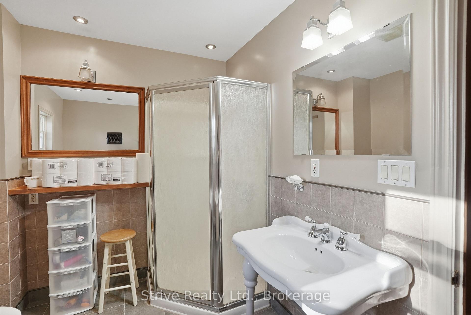 Photo 31 of 72 Elgin Street, Clarington, Bowmanville — HOMEH