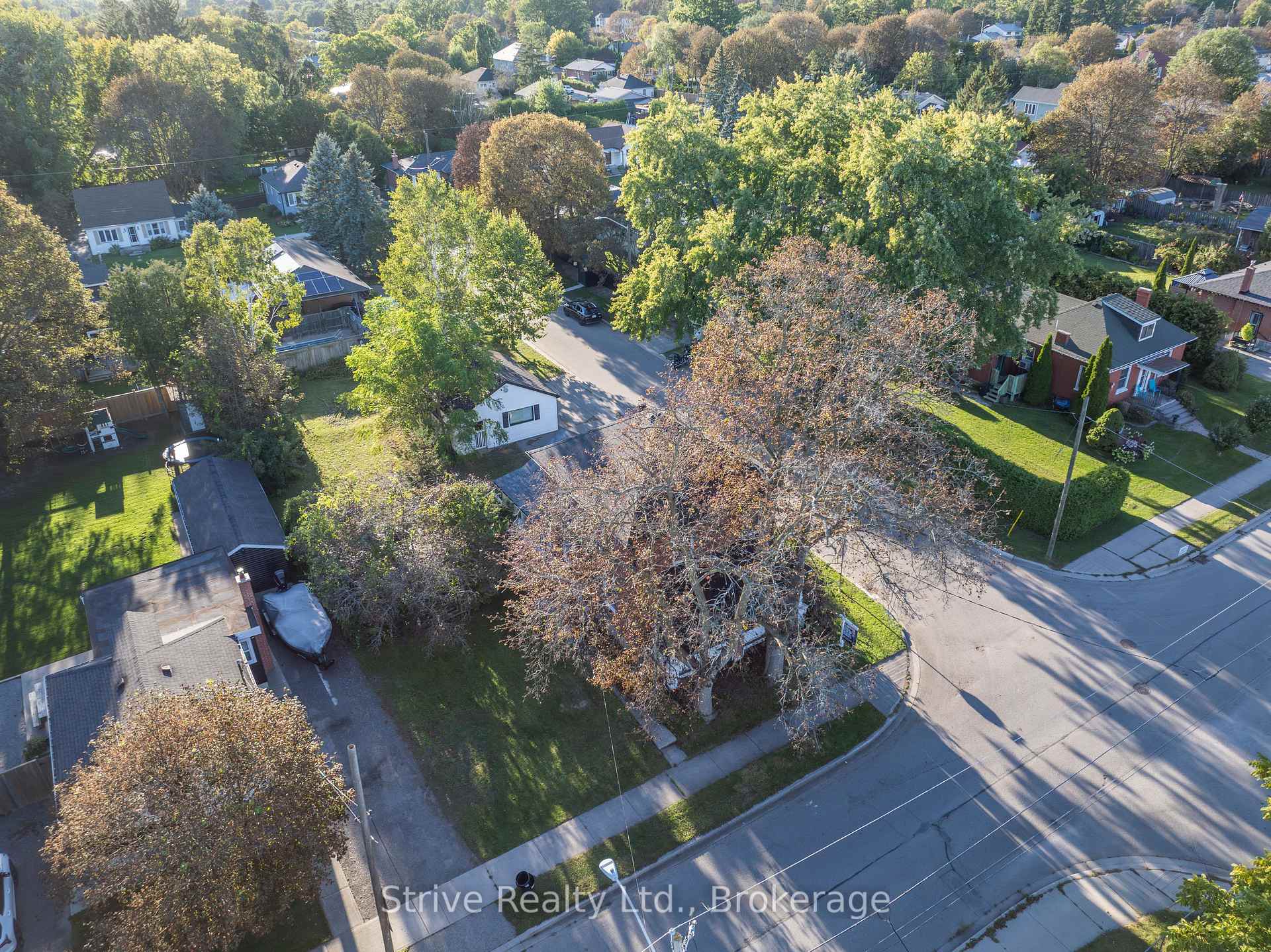 Photo 43 of 72 Elgin Street, Clarington, Bowmanville — HOMEH