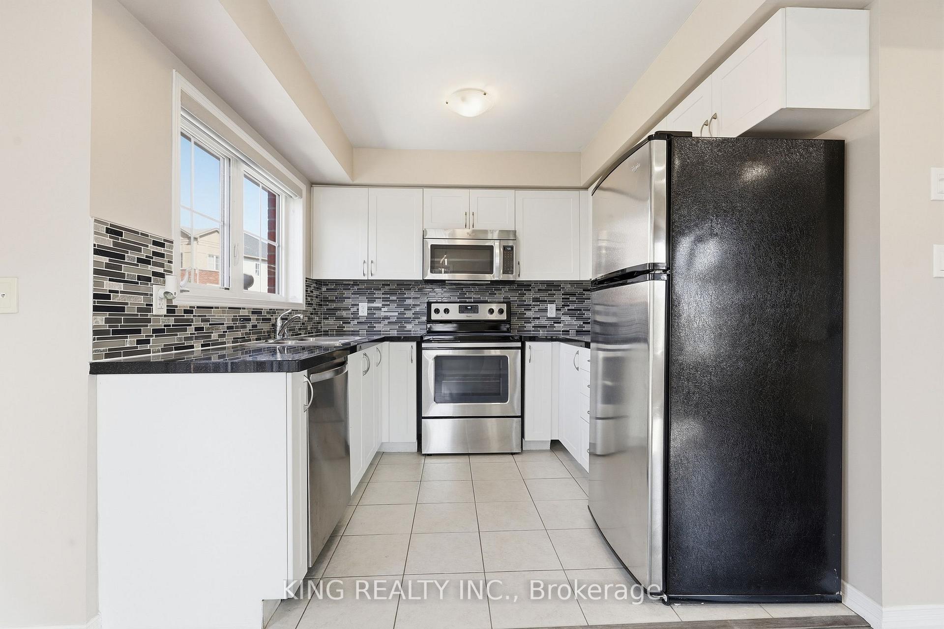 Photo 10 of Unit 8, 35 Hays Boulevard, Oakville, River Oaks — HOMEH