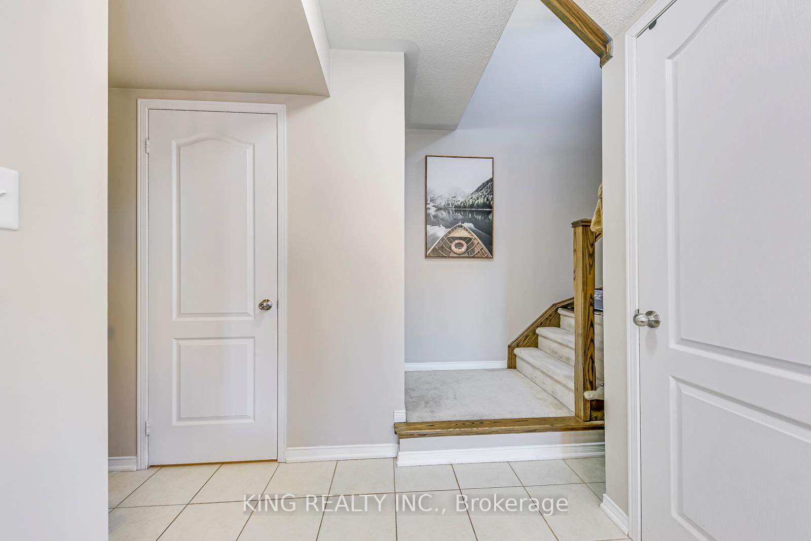 Photo 12 of Unit 8, 35 Hays Boulevard, Oakville, River Oaks — HOMEH