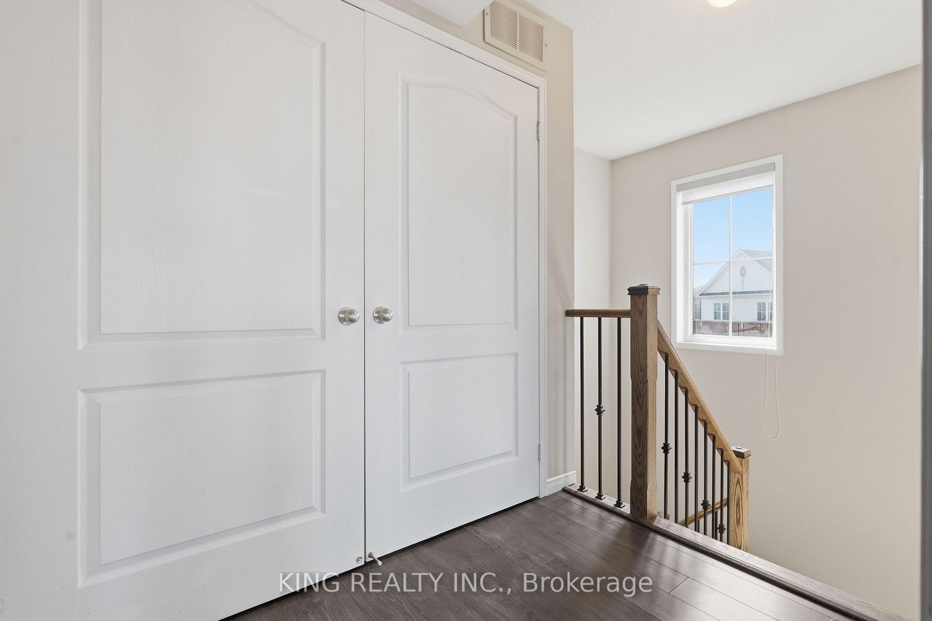Photo 13 of Unit 8, 35 Hays Boulevard, Oakville, River Oaks — HOMEH