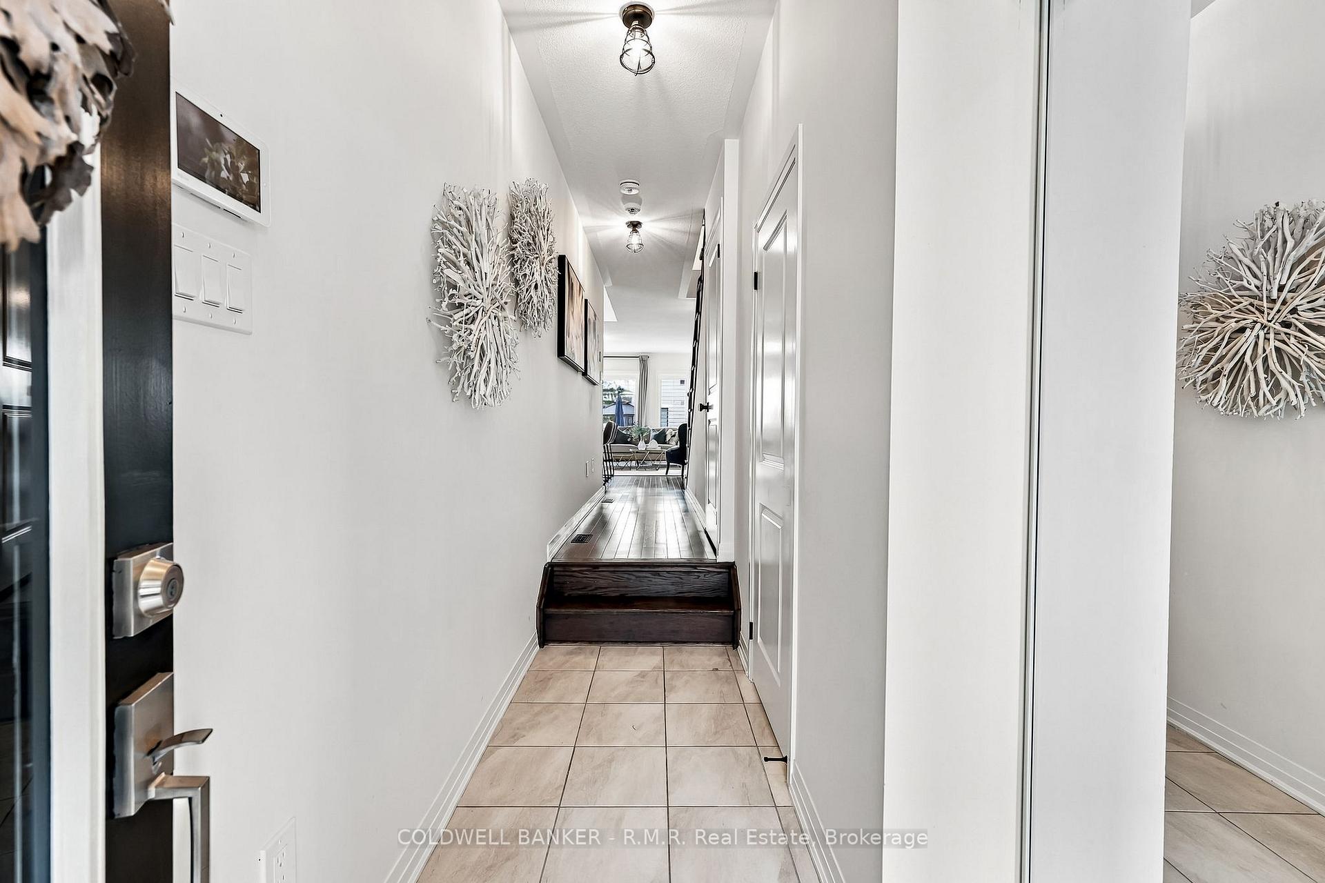 Photo 8 of 50 King George Way, Clarington, Bowmanville — HOMEH