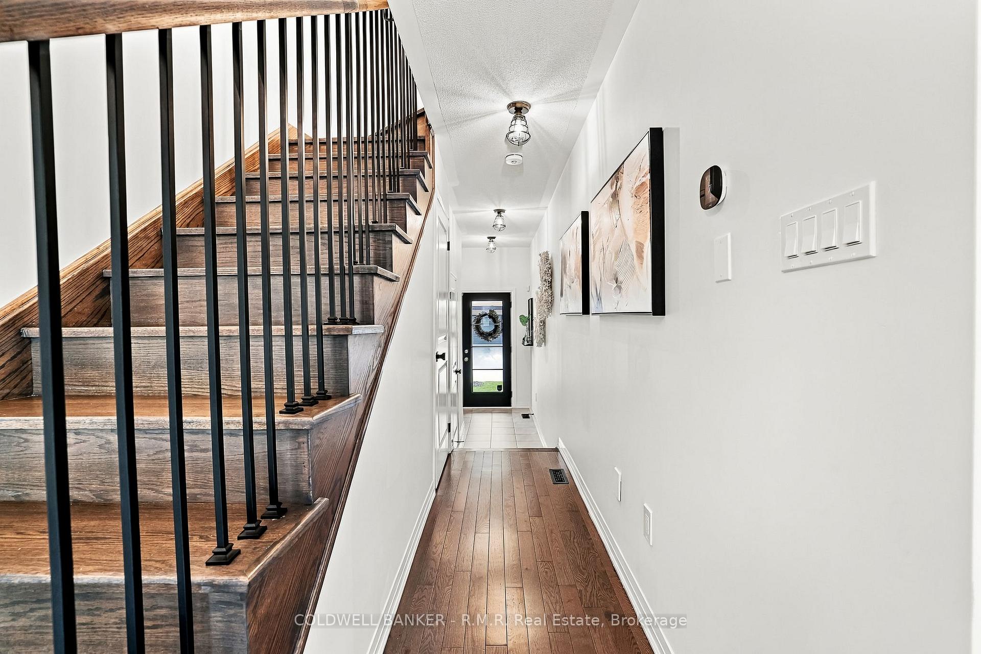 Photo 11 of 50 King George Way, Clarington, Bowmanville — HOMEH