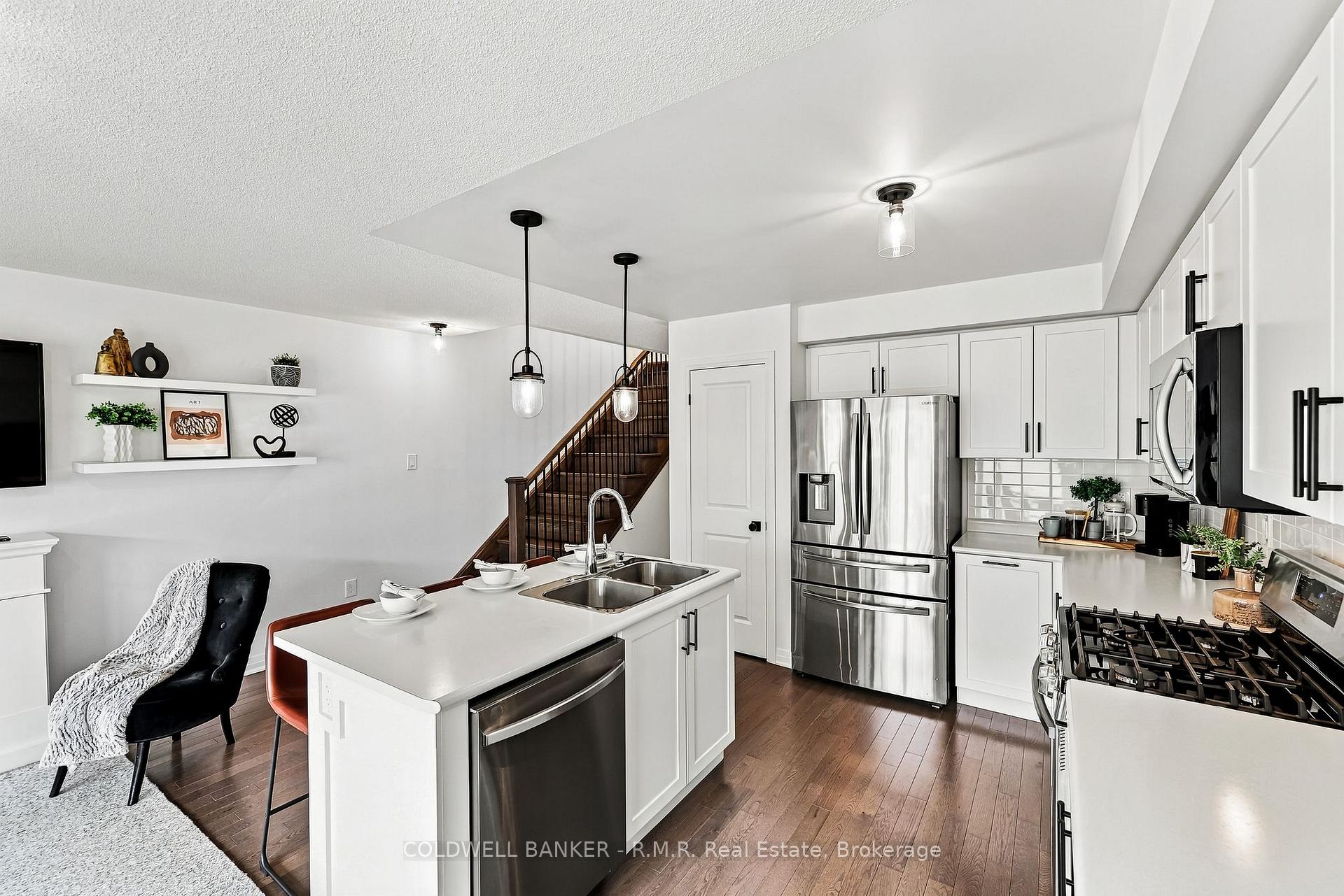 Photo 19 of 50 King George Way, Clarington, Bowmanville — HOMEH