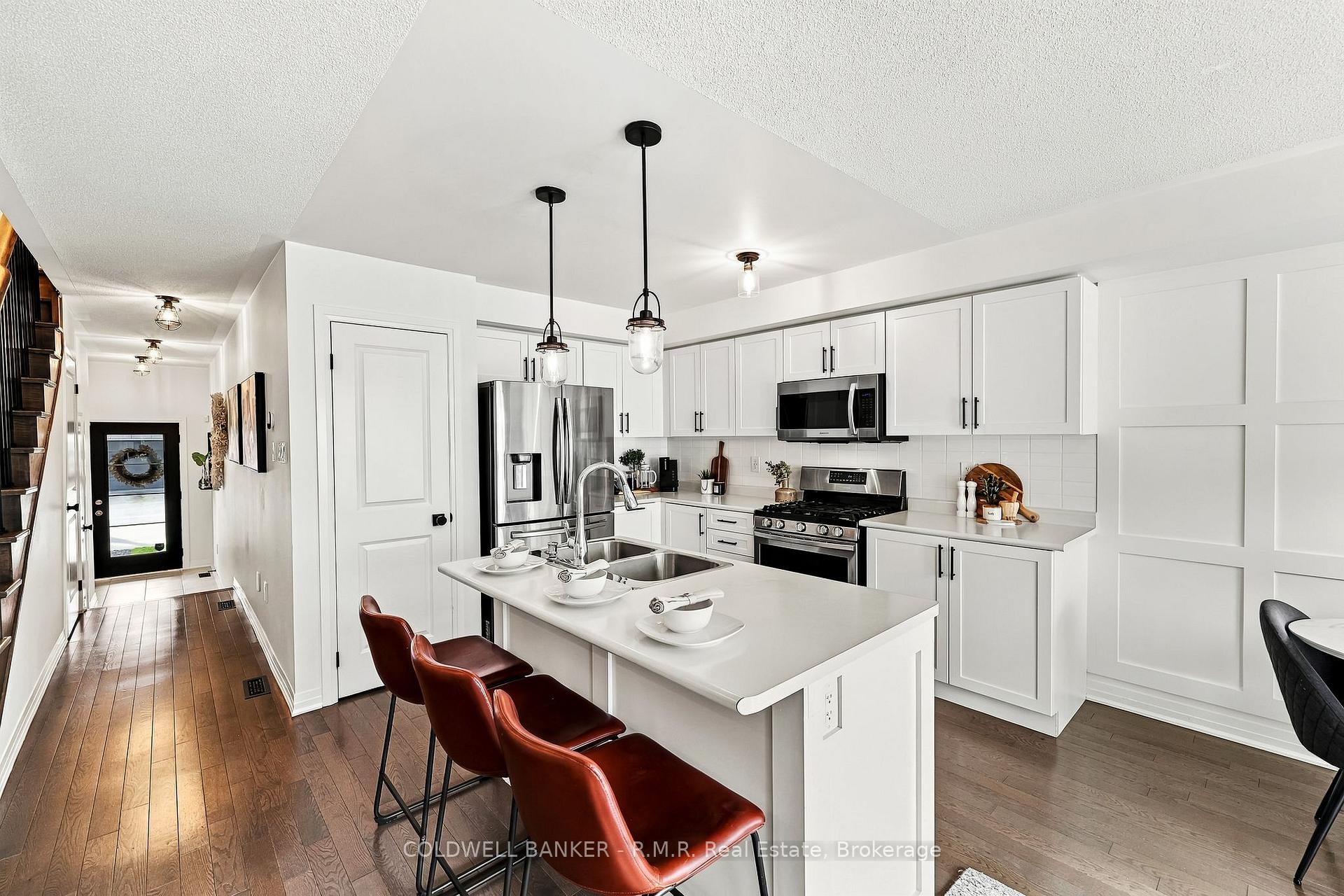 Photo 20 of 50 King George Way, Clarington, Bowmanville — HOMEH