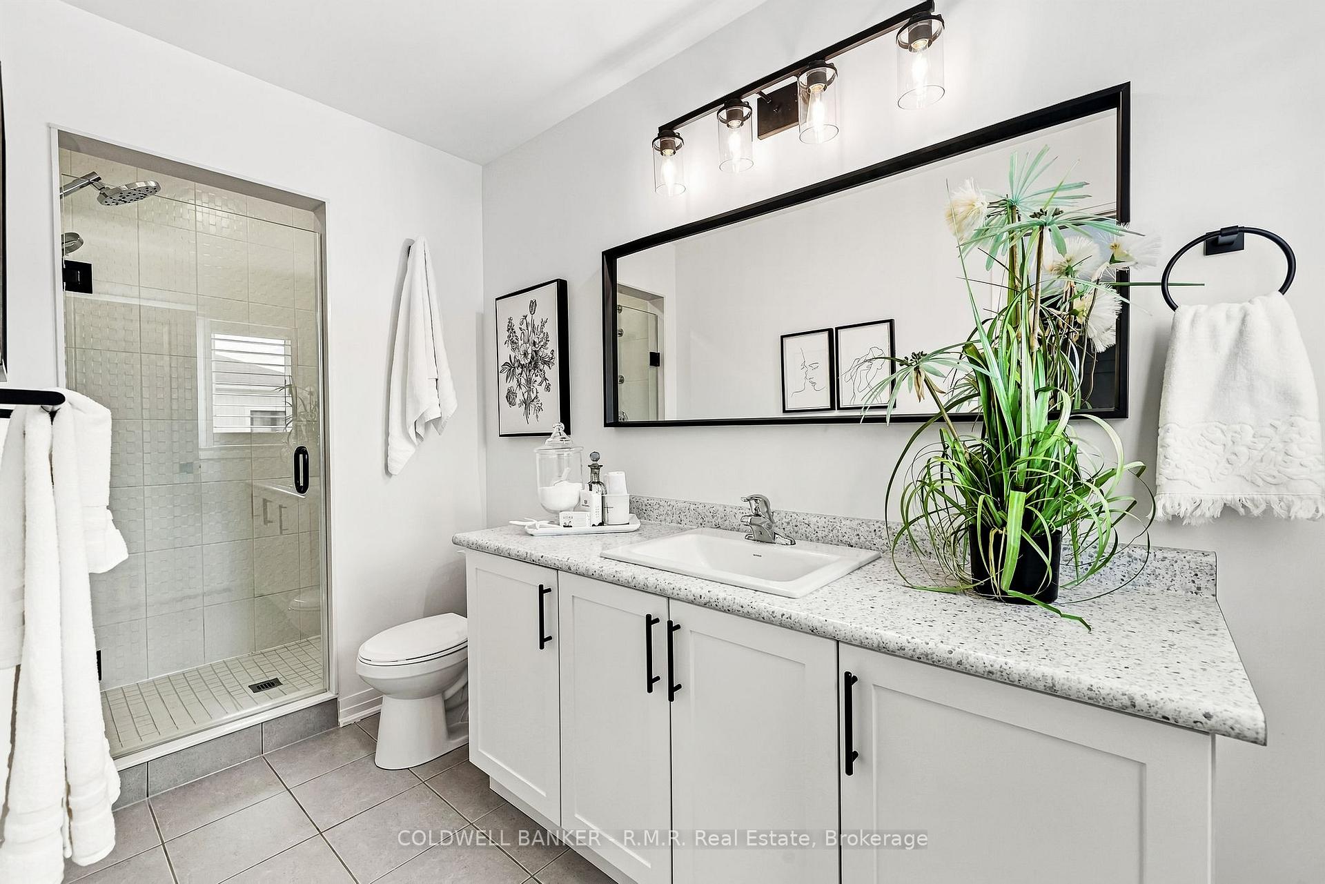Photo 29 of 50 King George Way, Clarington, Bowmanville — HOMEH