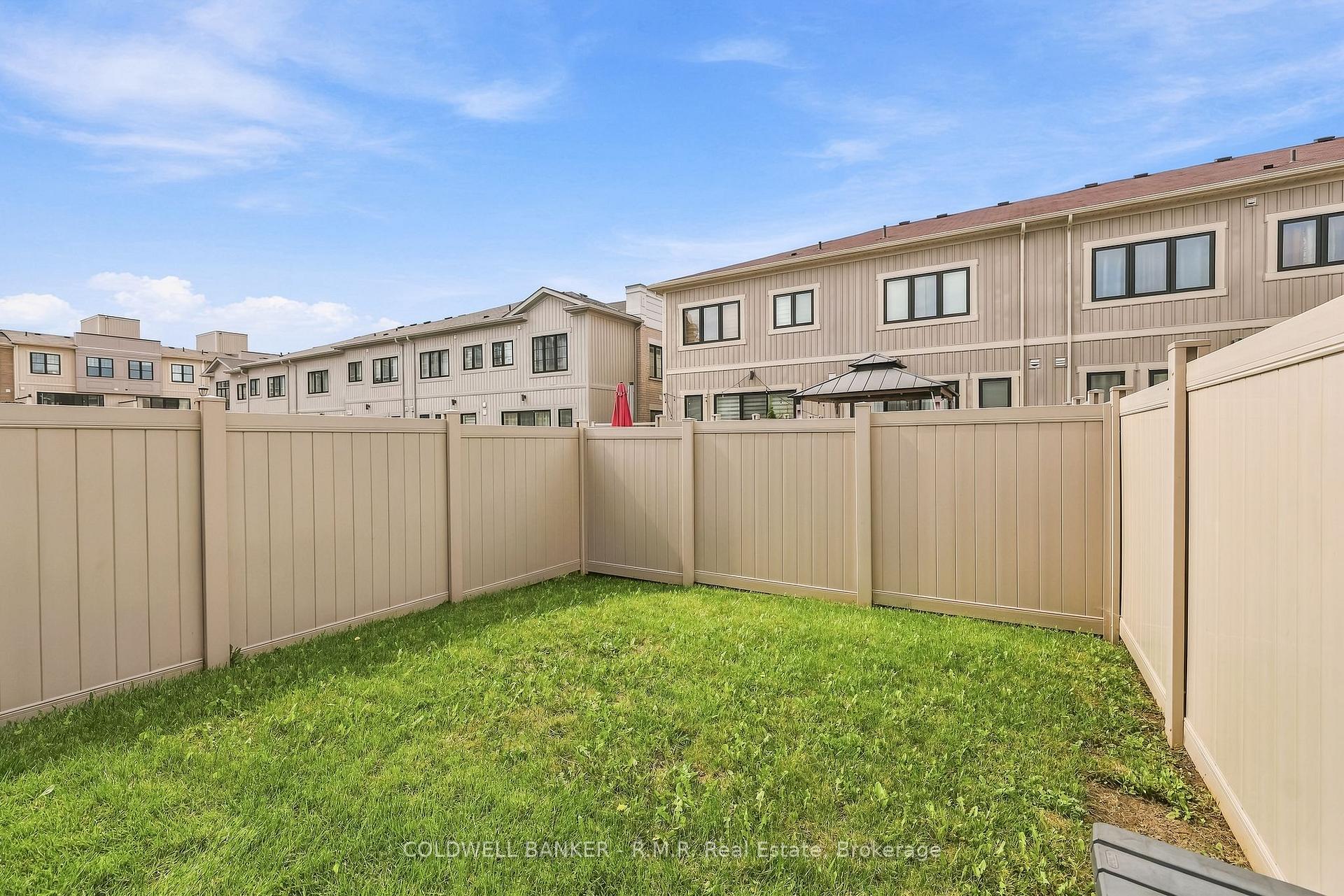 Photo 48 of 50 King George Way, Clarington, Bowmanville — HOMEH