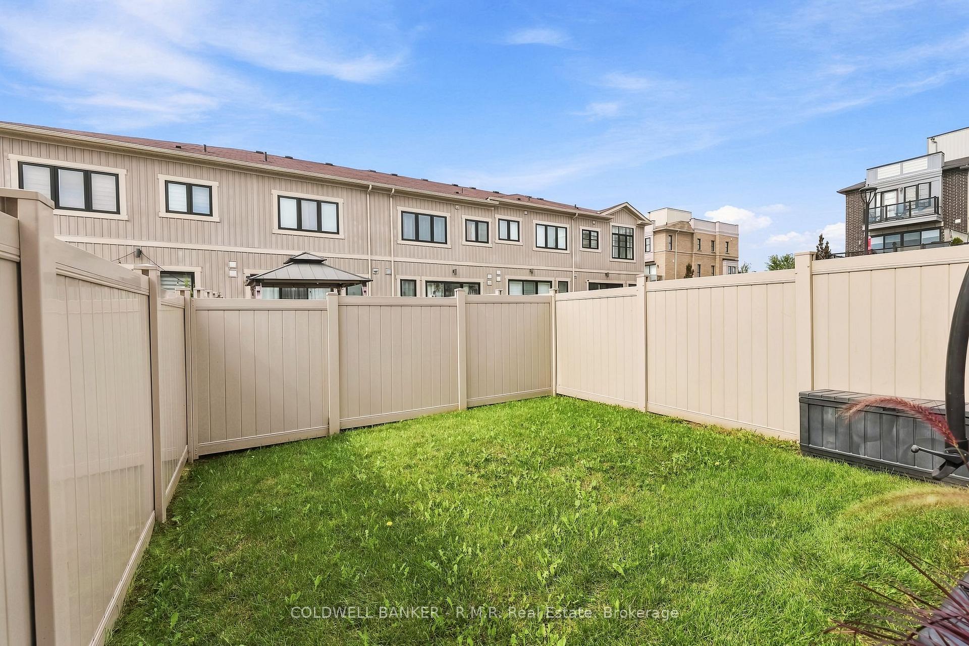 Photo 49 of 50 King George Way, Clarington, Bowmanville — HOMEH