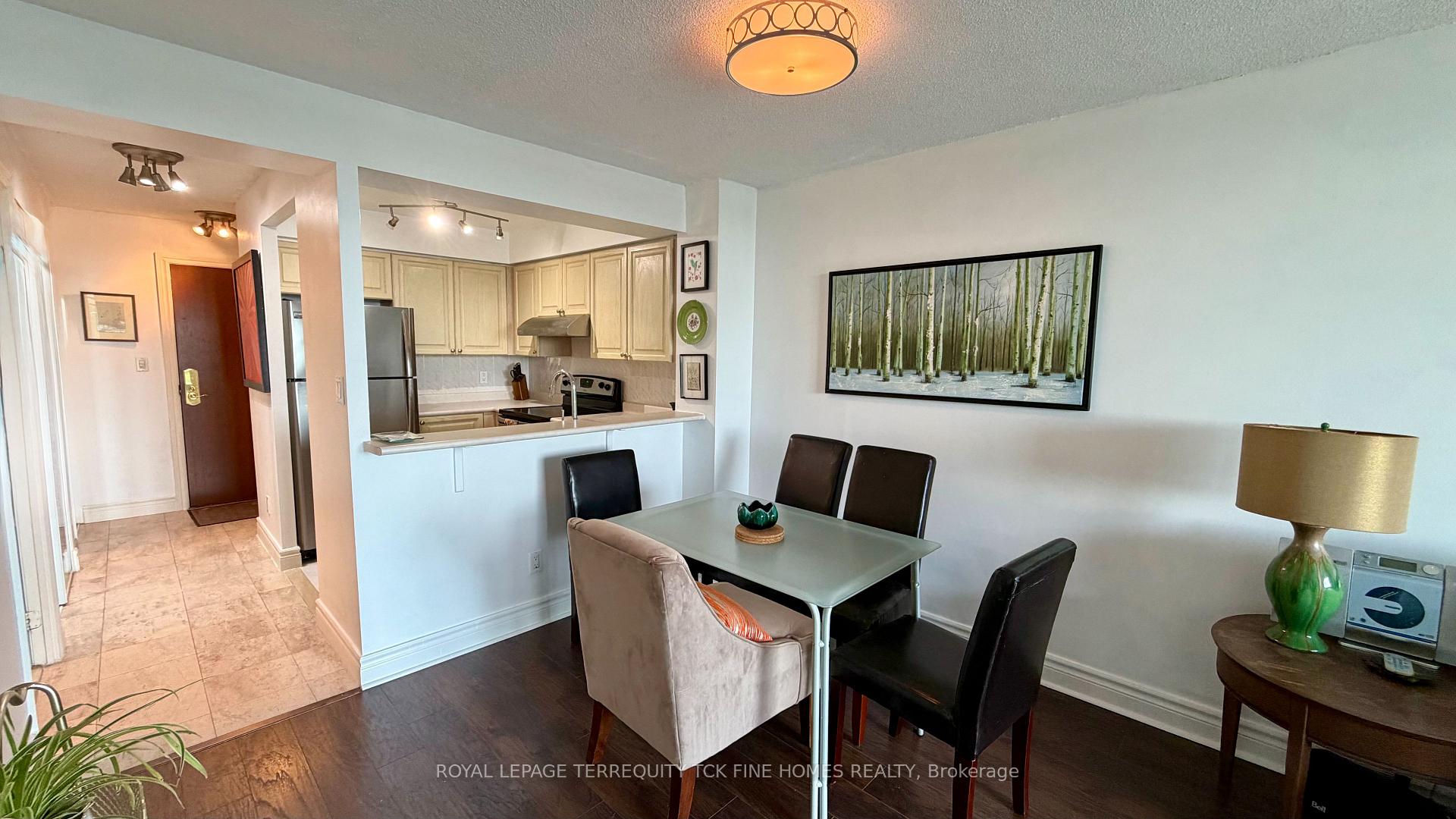 Photo 5 of Unit 1009, 398 Eglinton Avenue E, Toronto, Mount Pleasant East — HOMEH