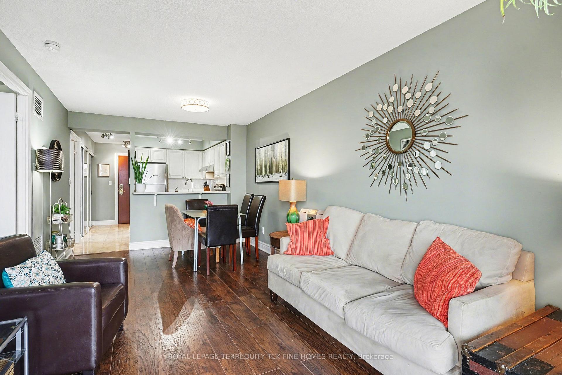 Photo 13 of Unit 1009, 398 Eglinton Avenue E, Toronto, Mount Pleasant East — HOMEH