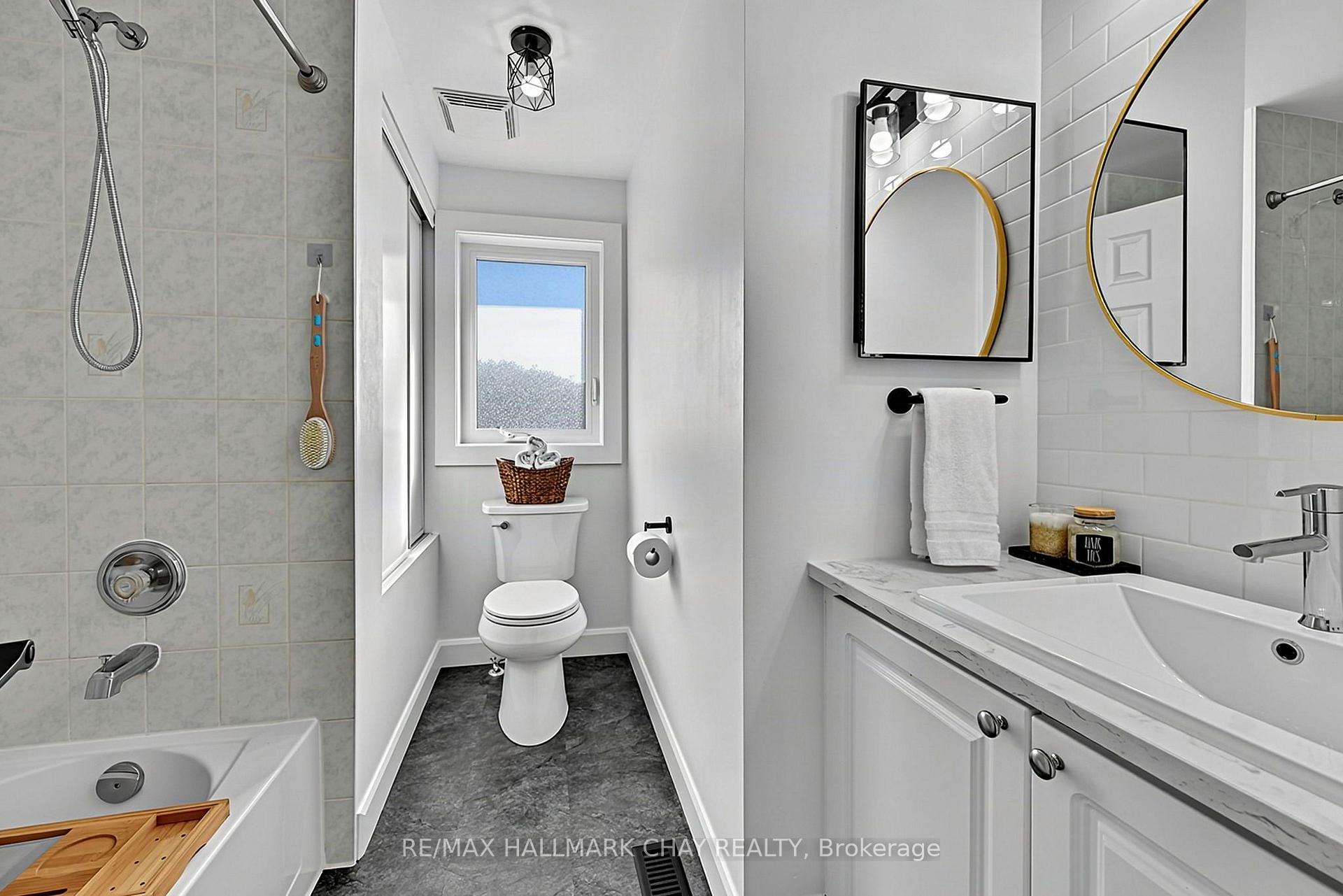 Photo 19 of Unit 3, 38 Kenwell Crescent, Barrie, Holly — HOMEH