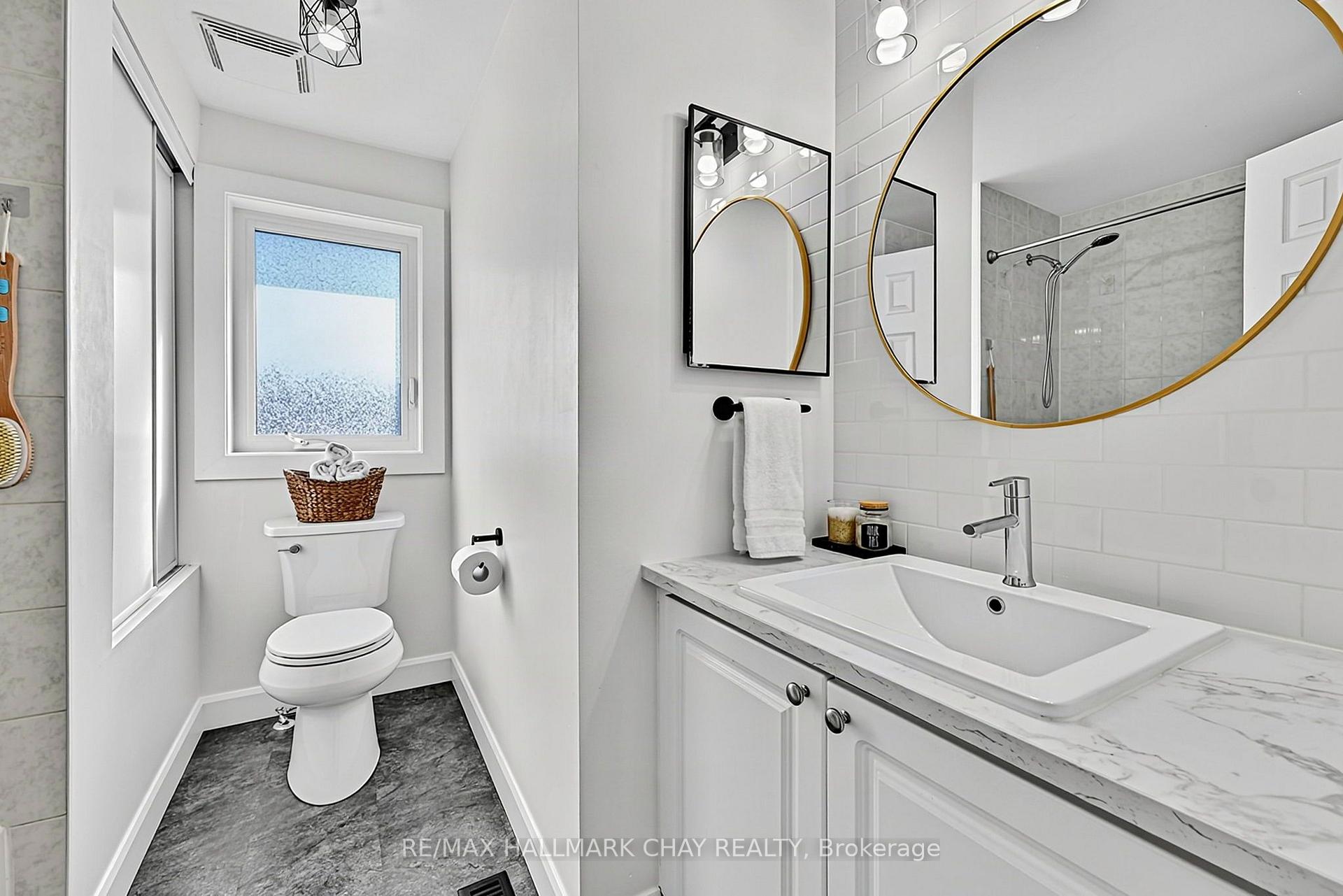 Photo 20 of Unit 3, 38 Kenwell Crescent, Barrie, Holly — HOMEH
