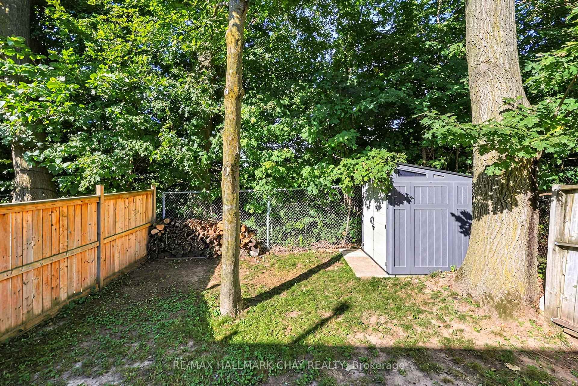 Photo 24 of Unit 3, 38 Kenwell Crescent, Barrie, Holly — HOMEH