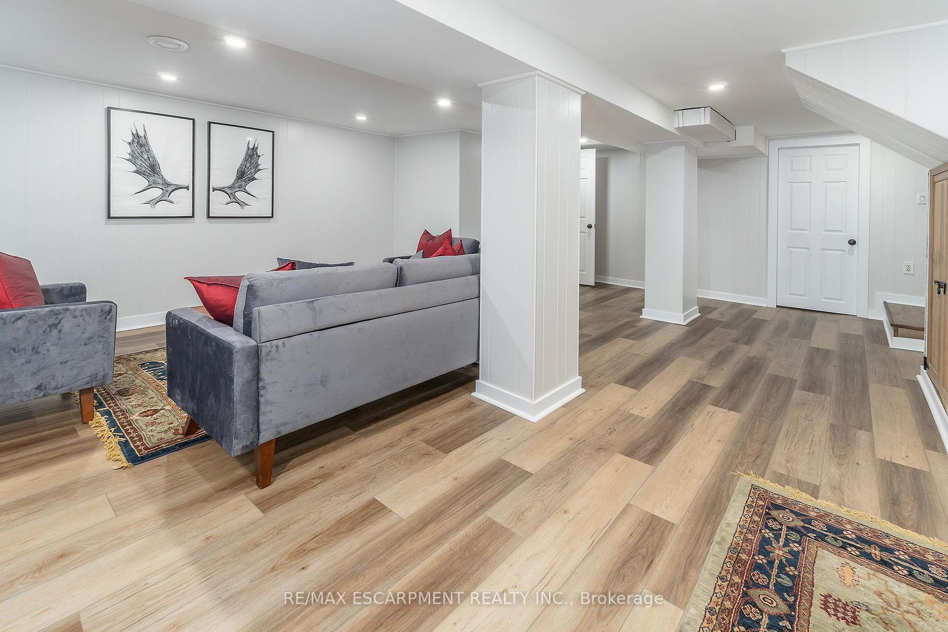 Photo 14 of 282 East 13th Street, Hamilton, Inch Park — HOMEH