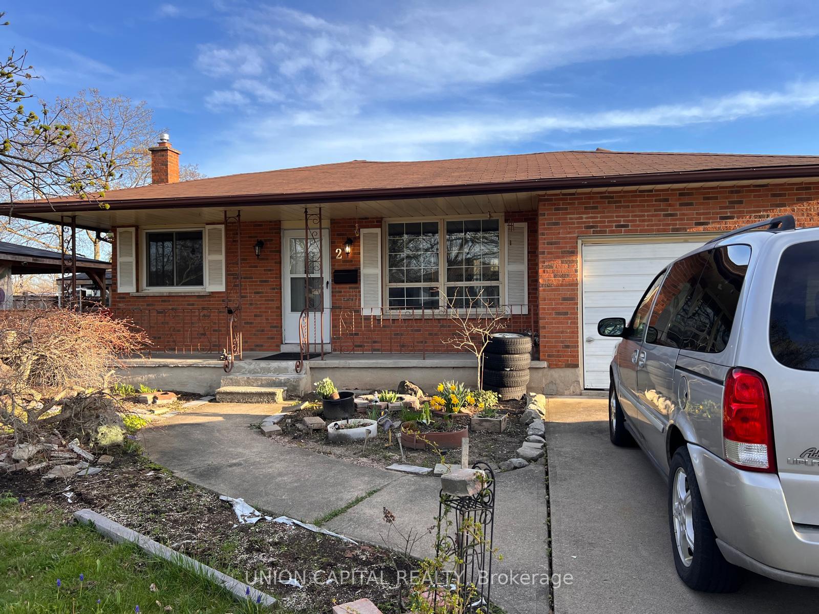 Photo 18 of 2 Shetland Crescent, St. Catharines, E. Chester — HOMEH