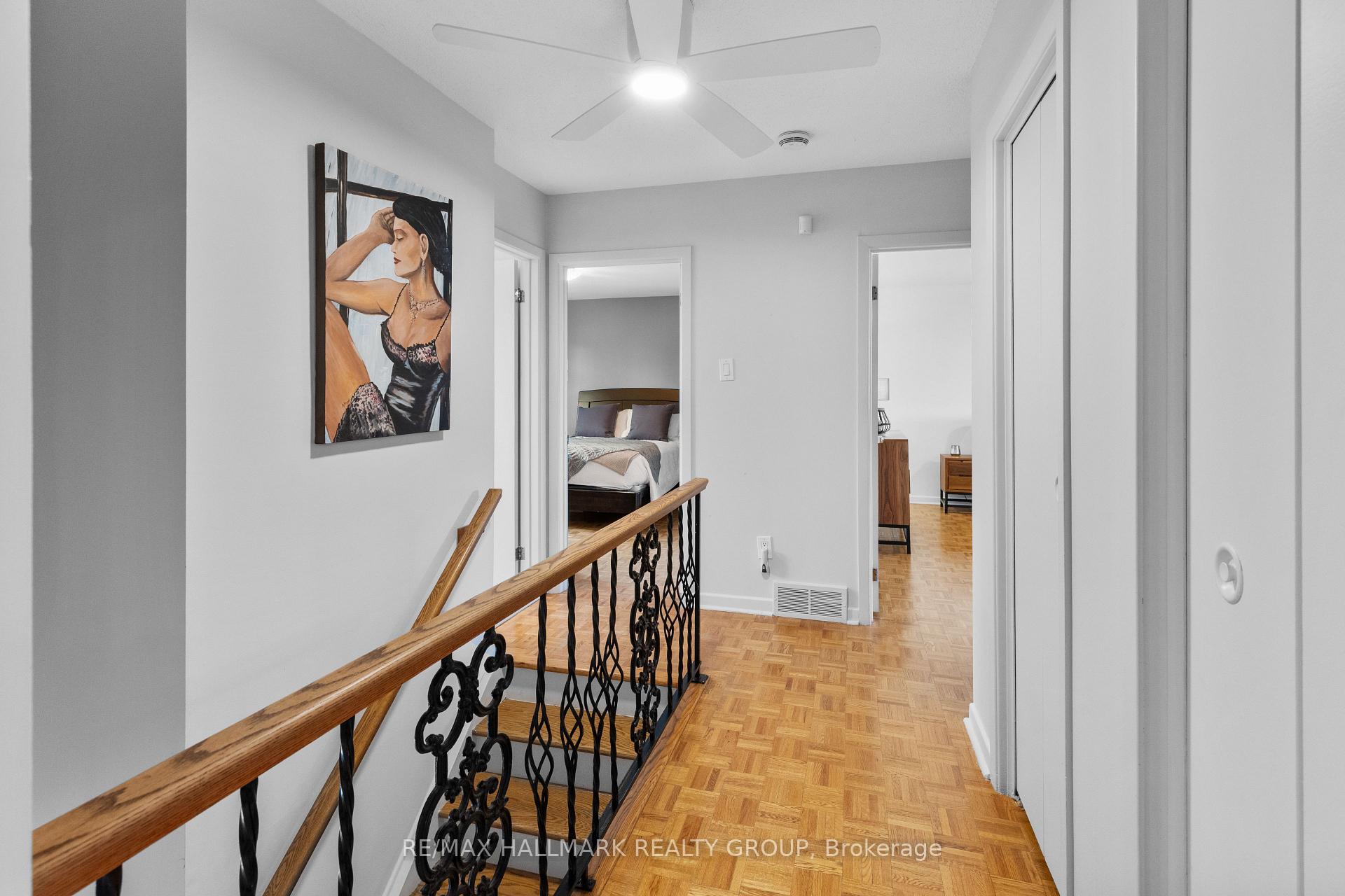 Photo 18 of 932 Dresden Crescent, Ottawa, Whitehaven — HOMEH