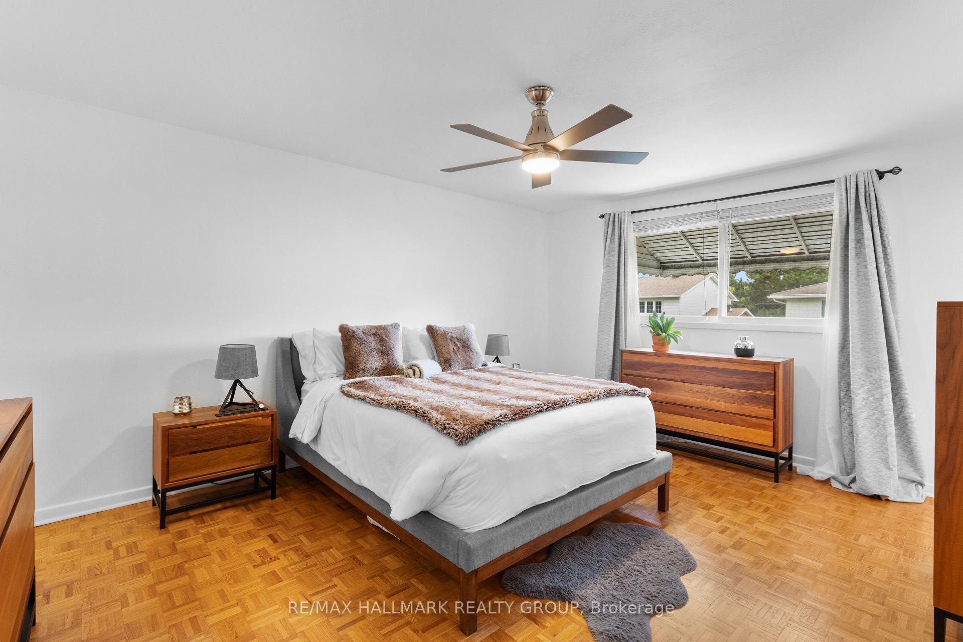 Photo 19 of 932 Dresden Crescent, Ottawa, Whitehaven — HOMEH