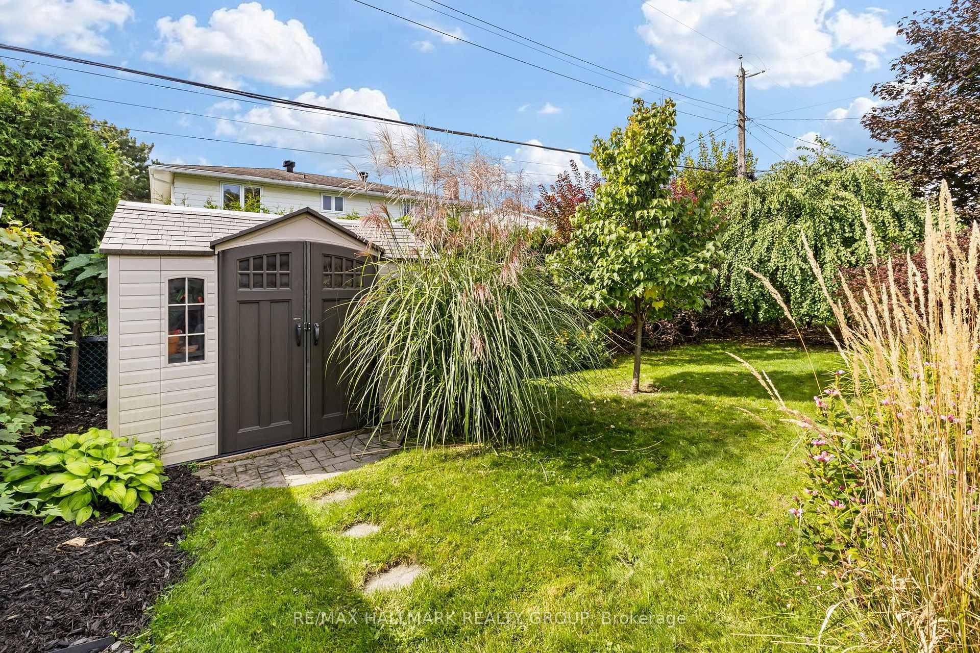 Photo 47 of 932 Dresden Crescent, Ottawa, Whitehaven — HOMEH