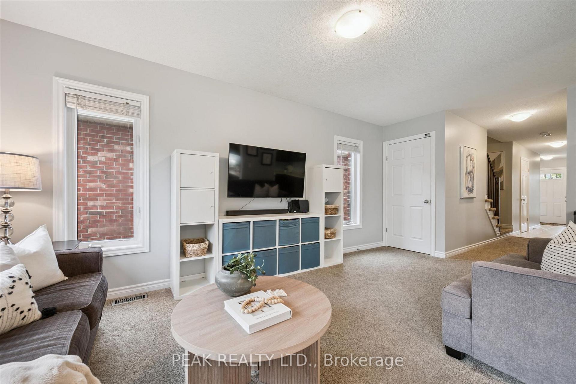 Photo 17 of 335 Finoro Crescent, Woolwich, Elmira — HOMEH