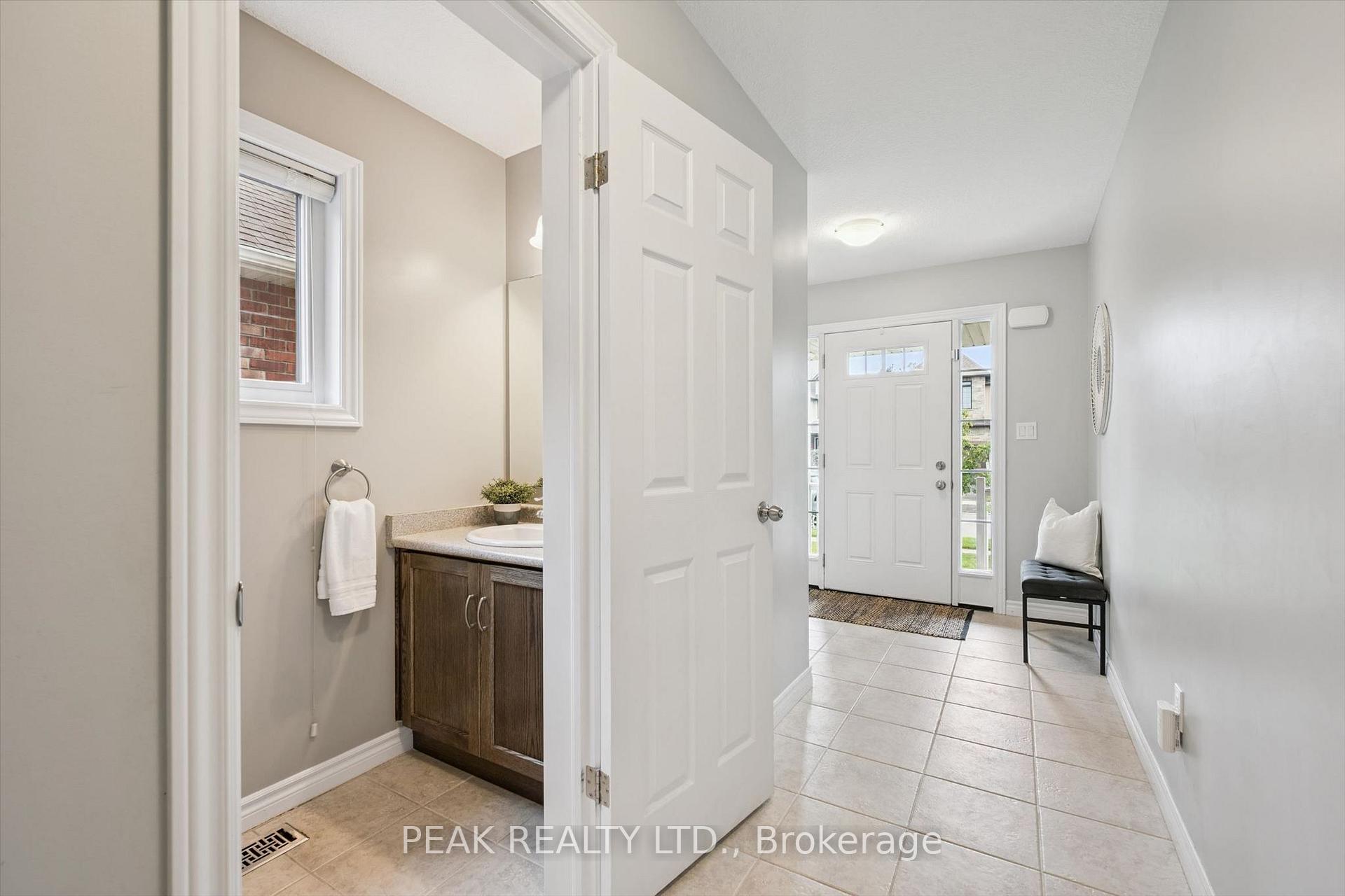 Photo 19 of 335 Finoro Crescent, Woolwich, Elmira — HOMEH