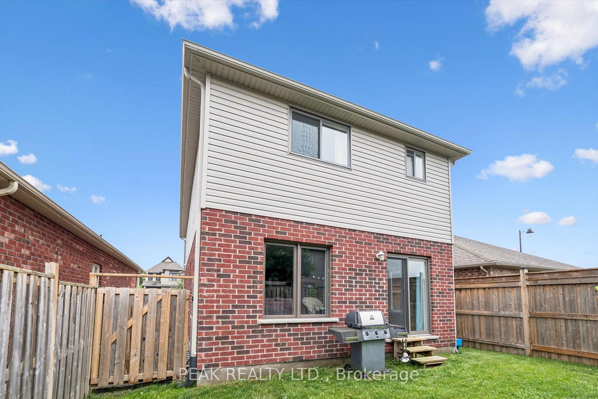 Photo 35 of 335 Finoro Crescent, Woolwich, Elmira — HOMEH