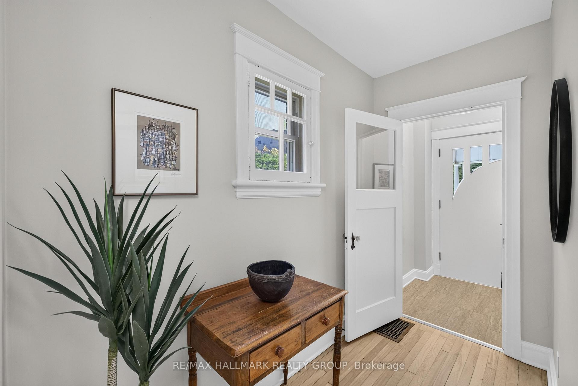 Photo 4 of 167 Hickory Street, Ottawa, West Centre Town — HOMEH
