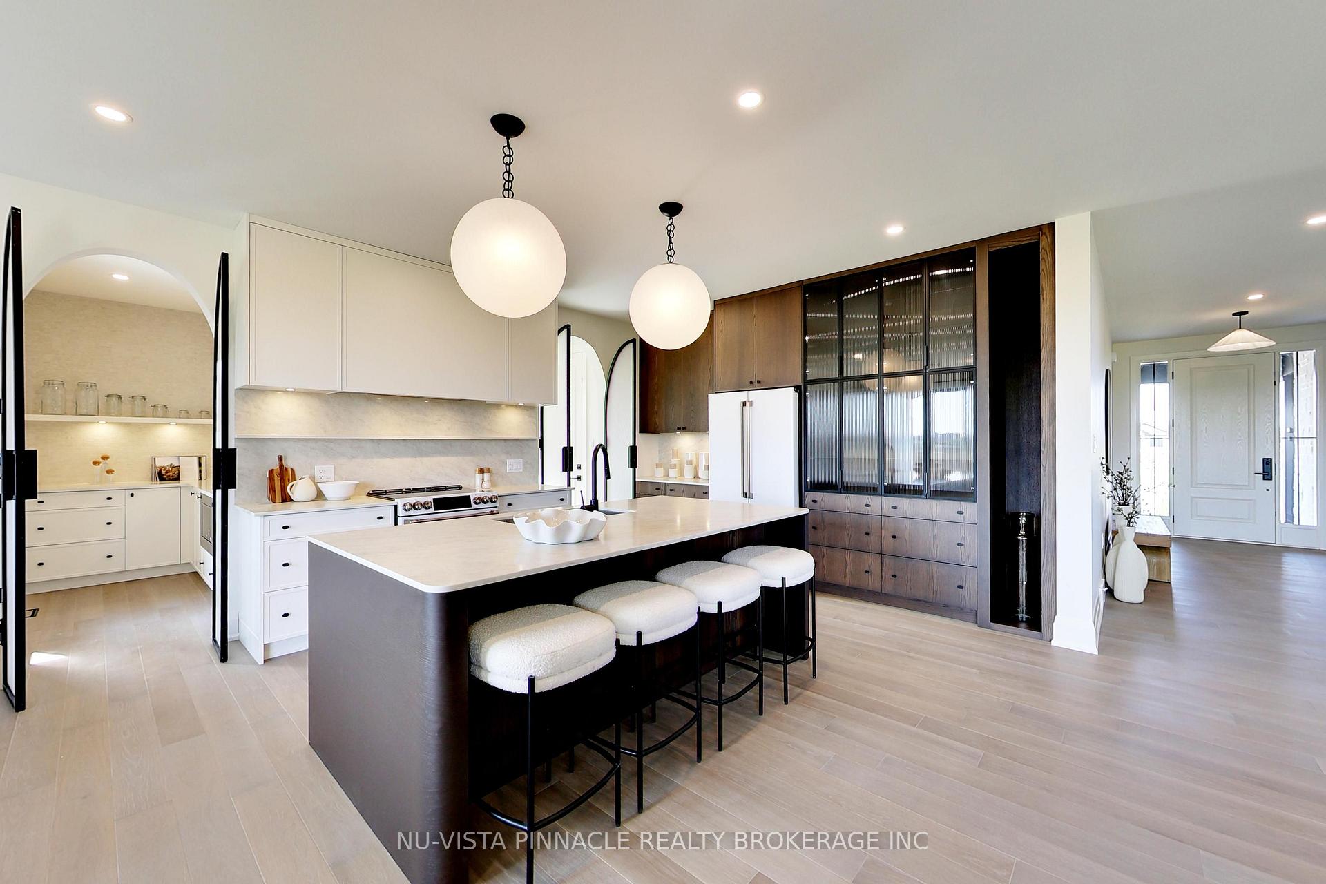 Photo 7 of 1643 Upper West Avenue, London, South B — HOMEH