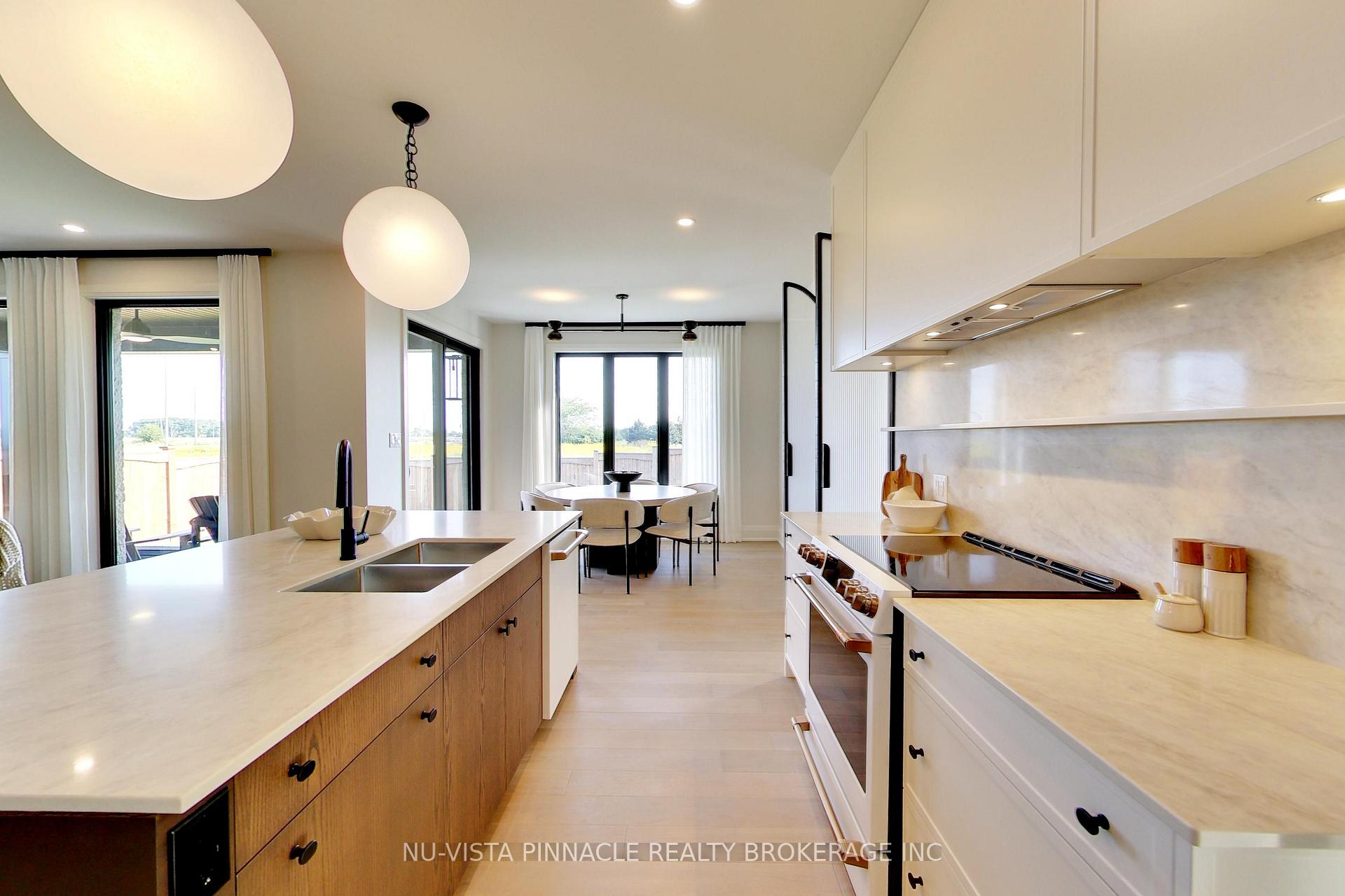 Photo 9 of 1643 Upper West Avenue, London, South B — HOMEH
