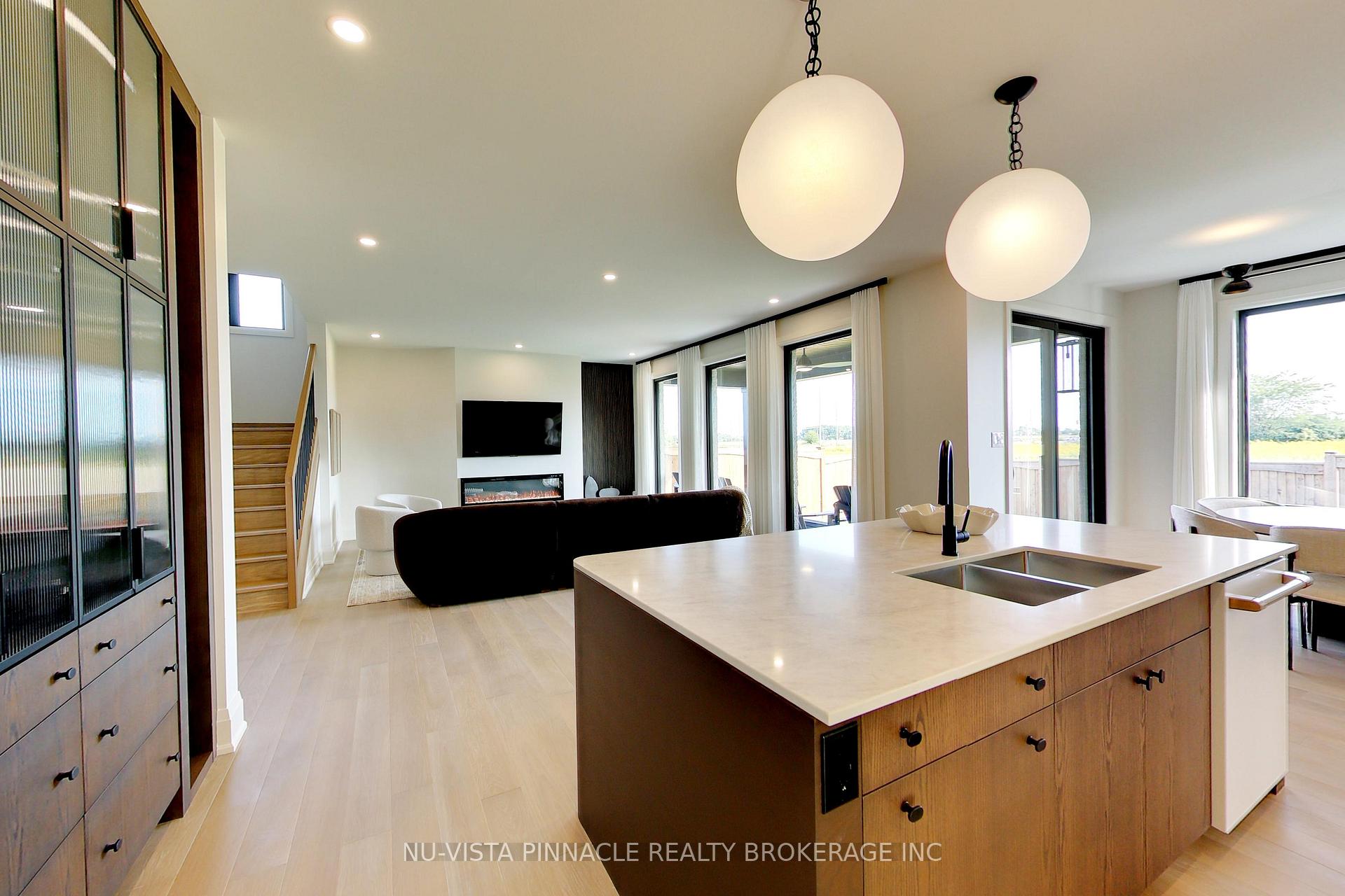 Photo 10 of 1643 Upper West Avenue, London, South B — HOMEH