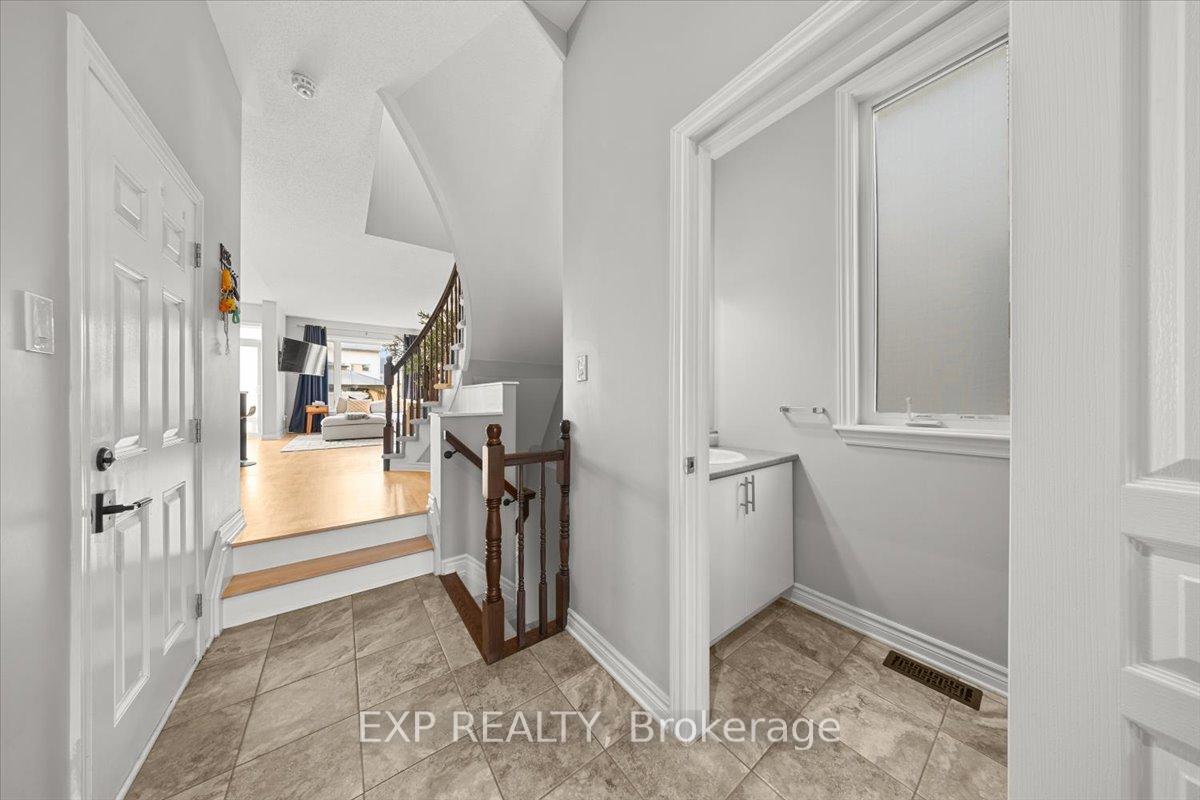 Photo 5 of 255 Shinleaf Crescent, Ottawa, Mer Bleue/Bradley Estates/Anderson Park — HOMEH