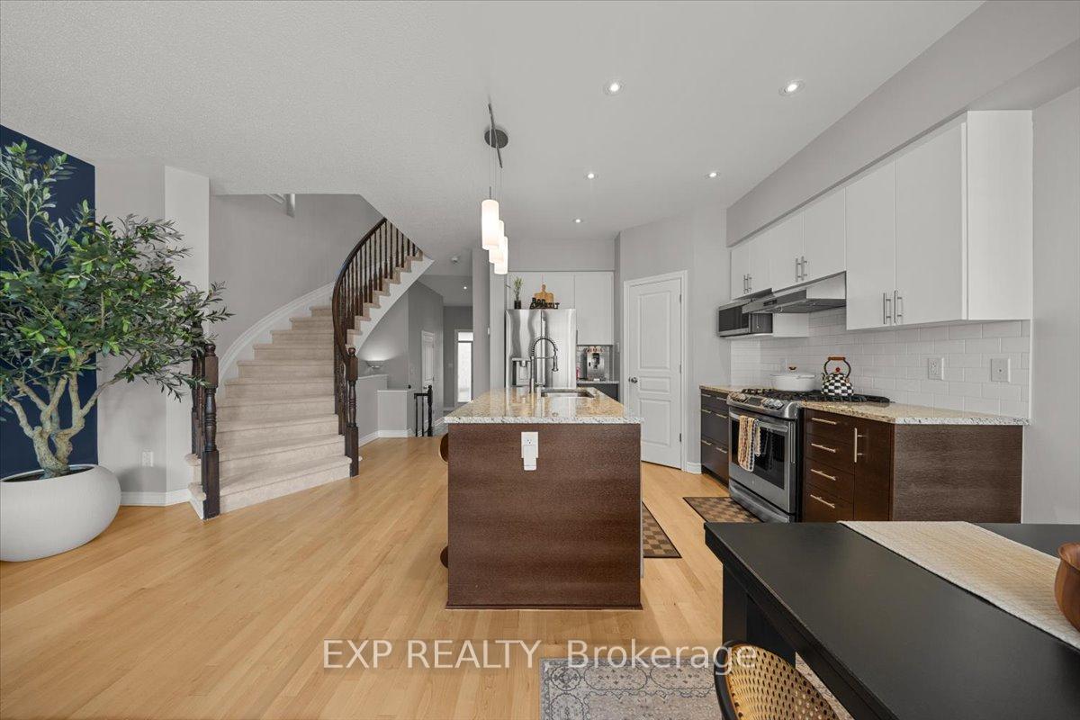 Photo 9 of 255 Shinleaf Crescent, Ottawa, Mer Bleue/Bradley Estates/Anderson Park — HOMEH