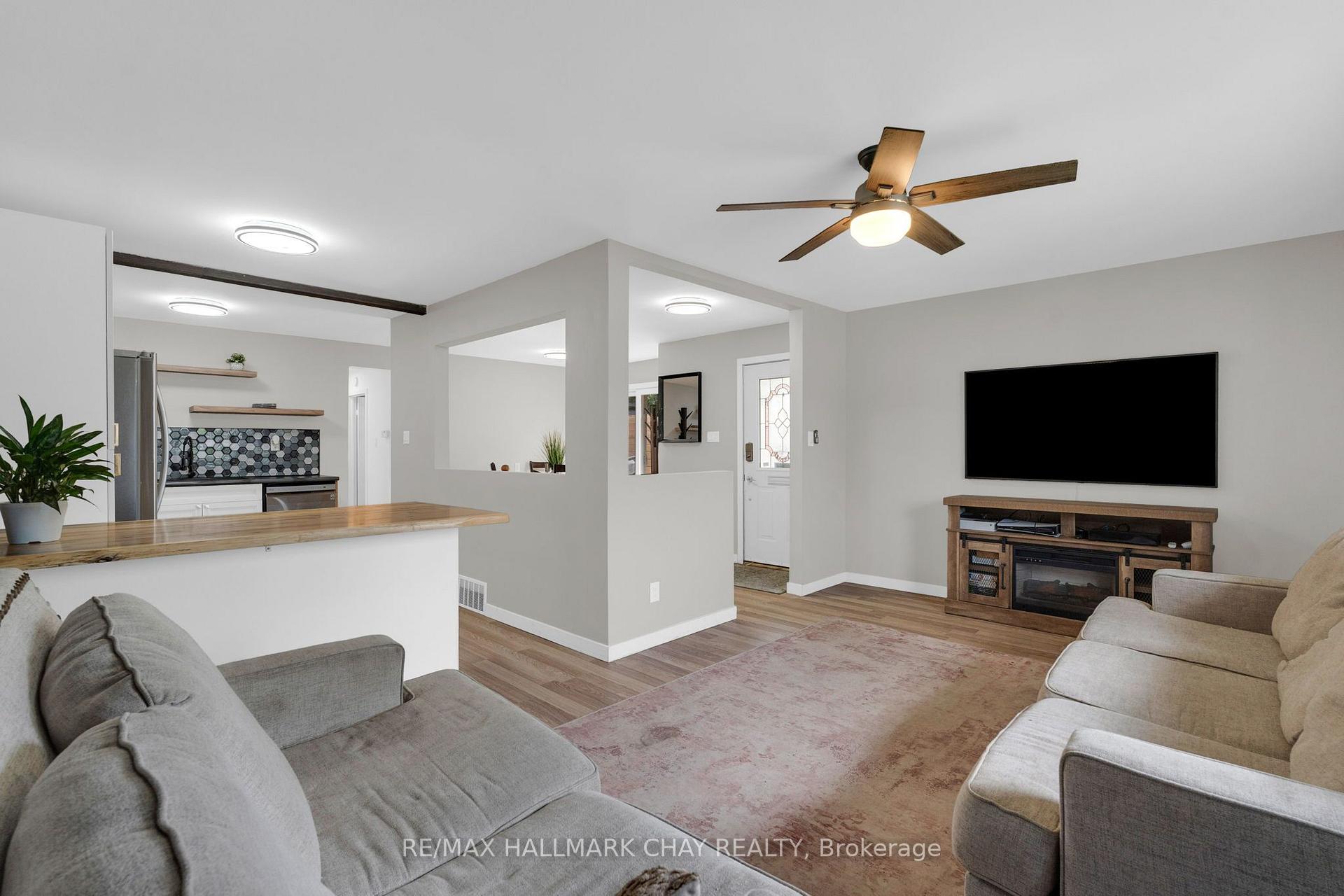 Photo 7 of 109 Daphne Crescent, Barrie, Cundles East — HOMEH