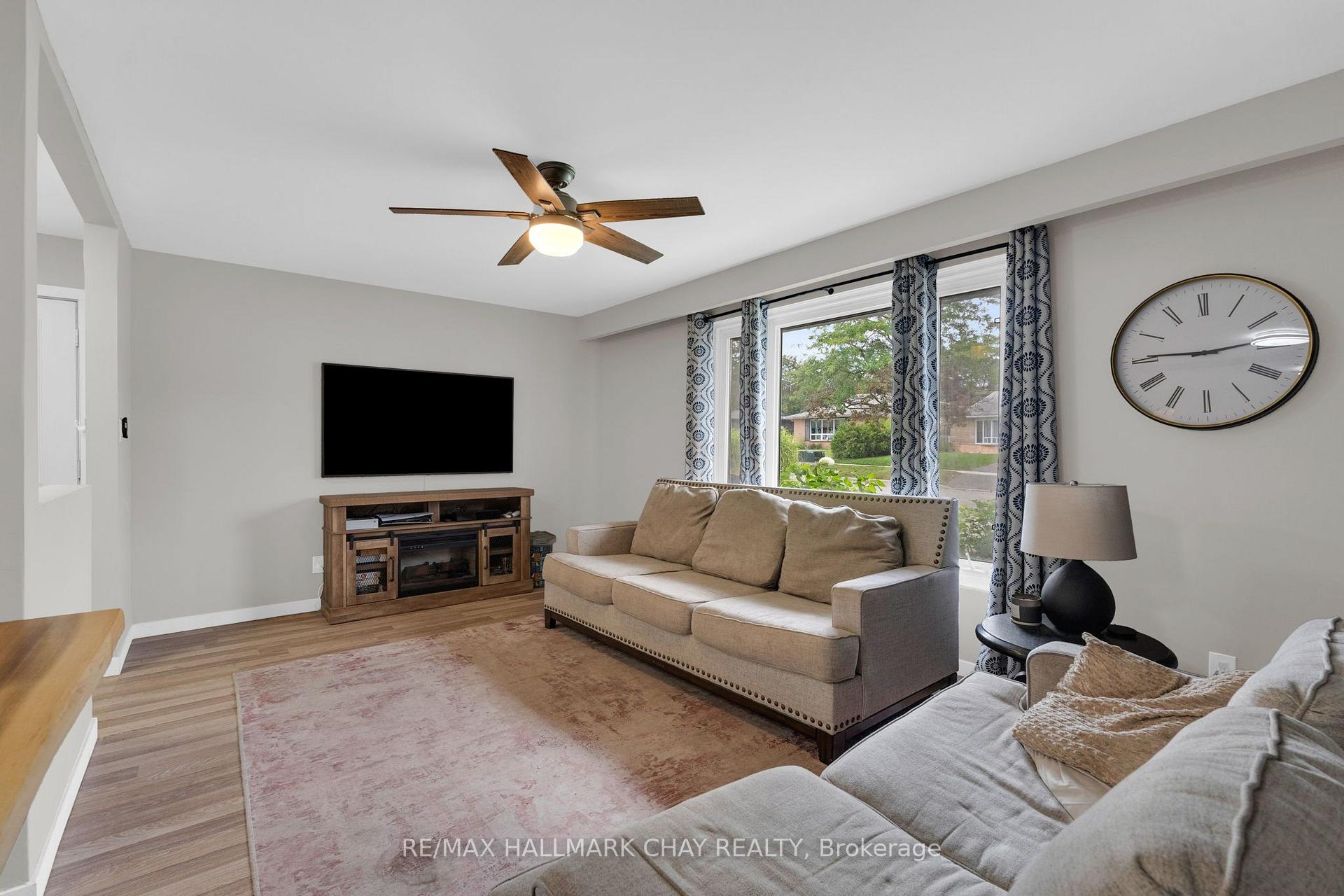 Photo 8 of 109 Daphne Crescent, Barrie, Cundles East — HOMEH