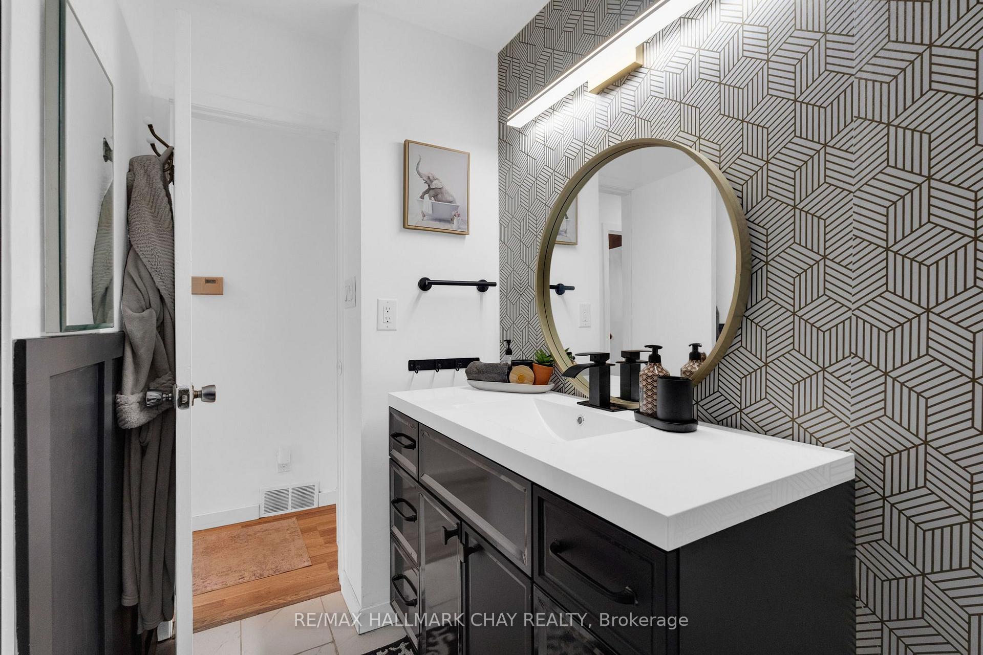 Photo 27 of 109 Daphne Crescent, Barrie, Cundles East — HOMEH