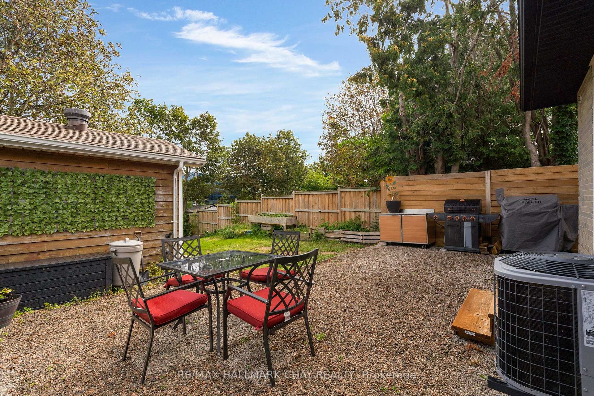 Photo 34 of 109 Daphne Crescent, Barrie, Cundles East — HOMEH