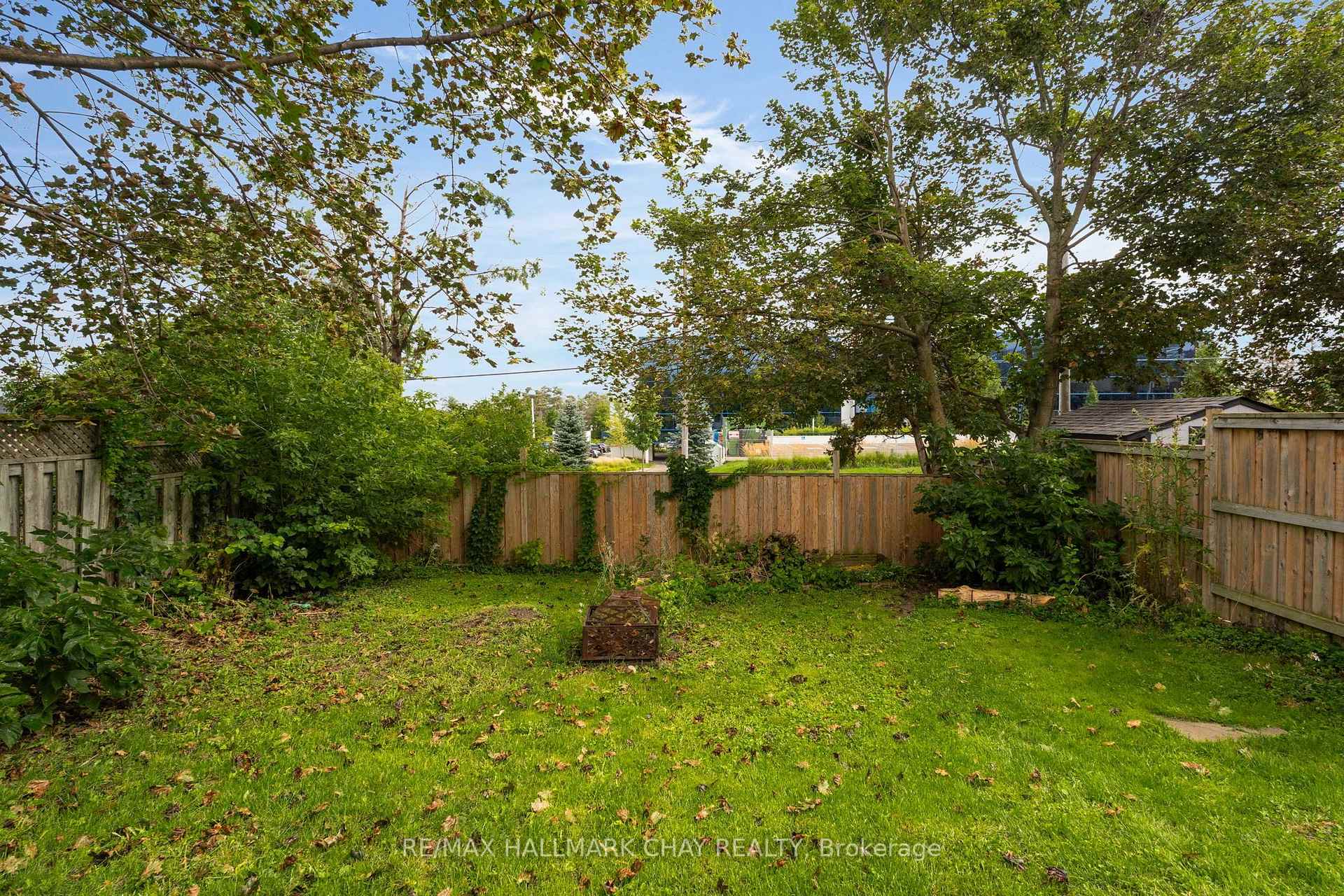 Photo 35 of 109 Daphne Crescent, Barrie, Cundles East — HOMEH