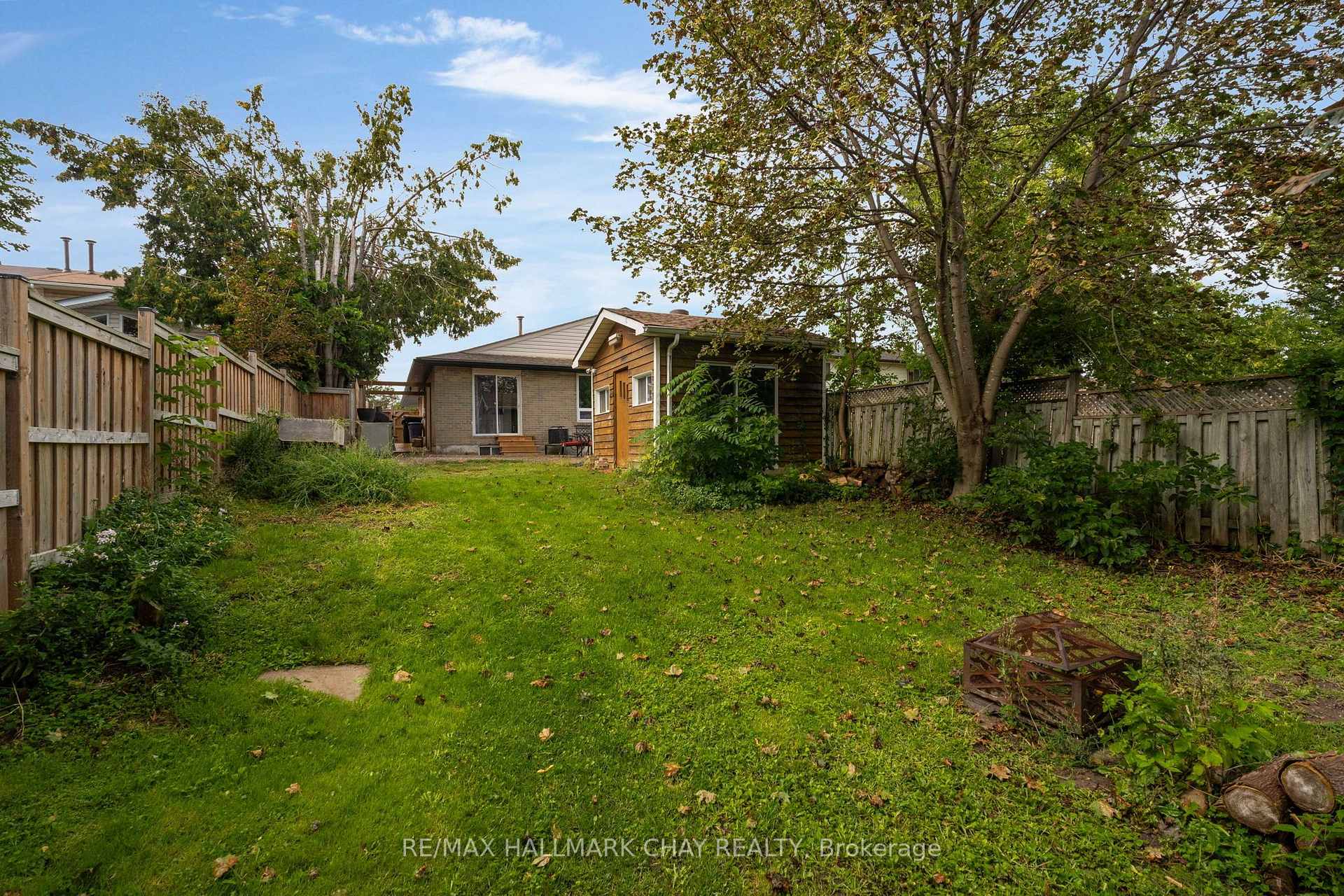 Photo 36 of 109 Daphne Crescent, Barrie, Cundles East — HOMEH